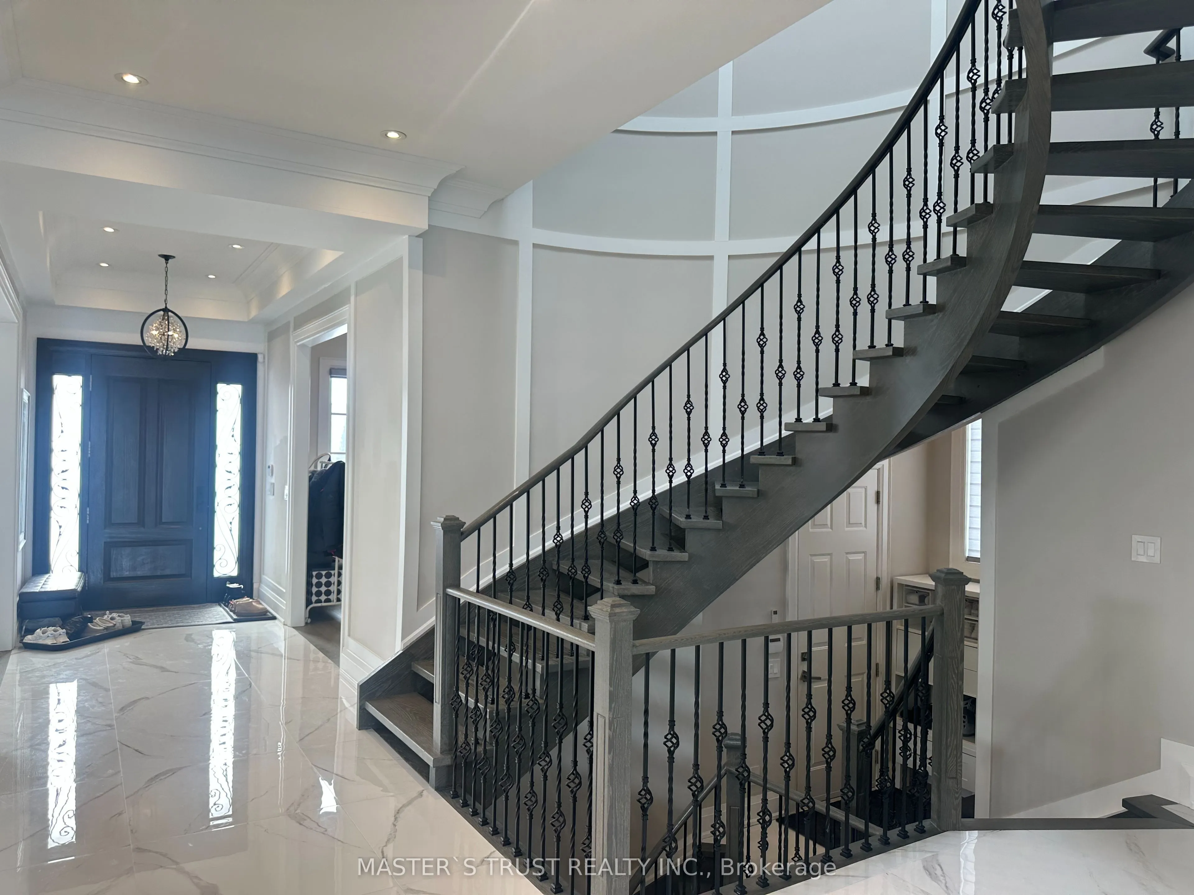 140 Sherwood Forest Drive