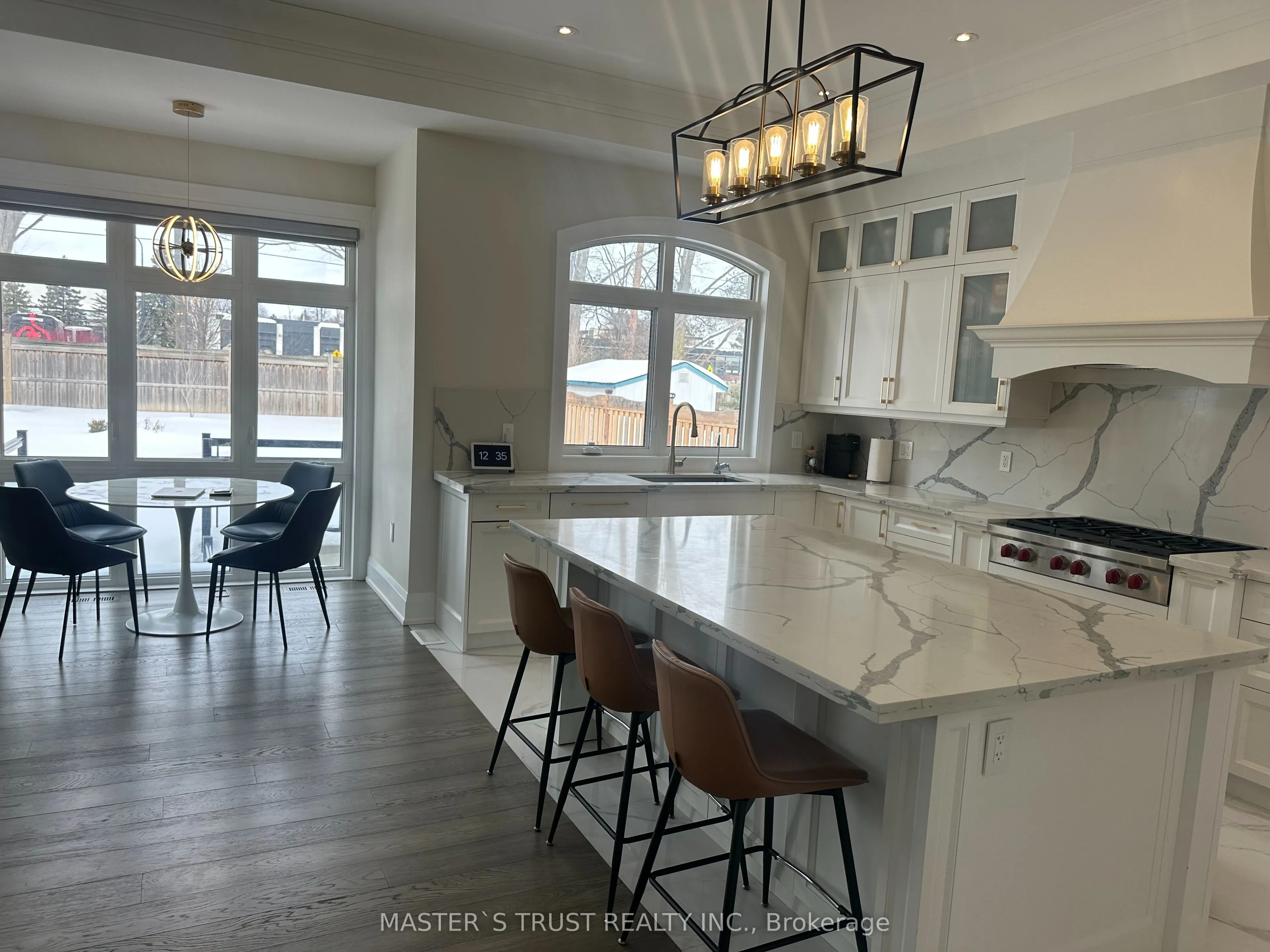 140 Sherwood Forest Drive