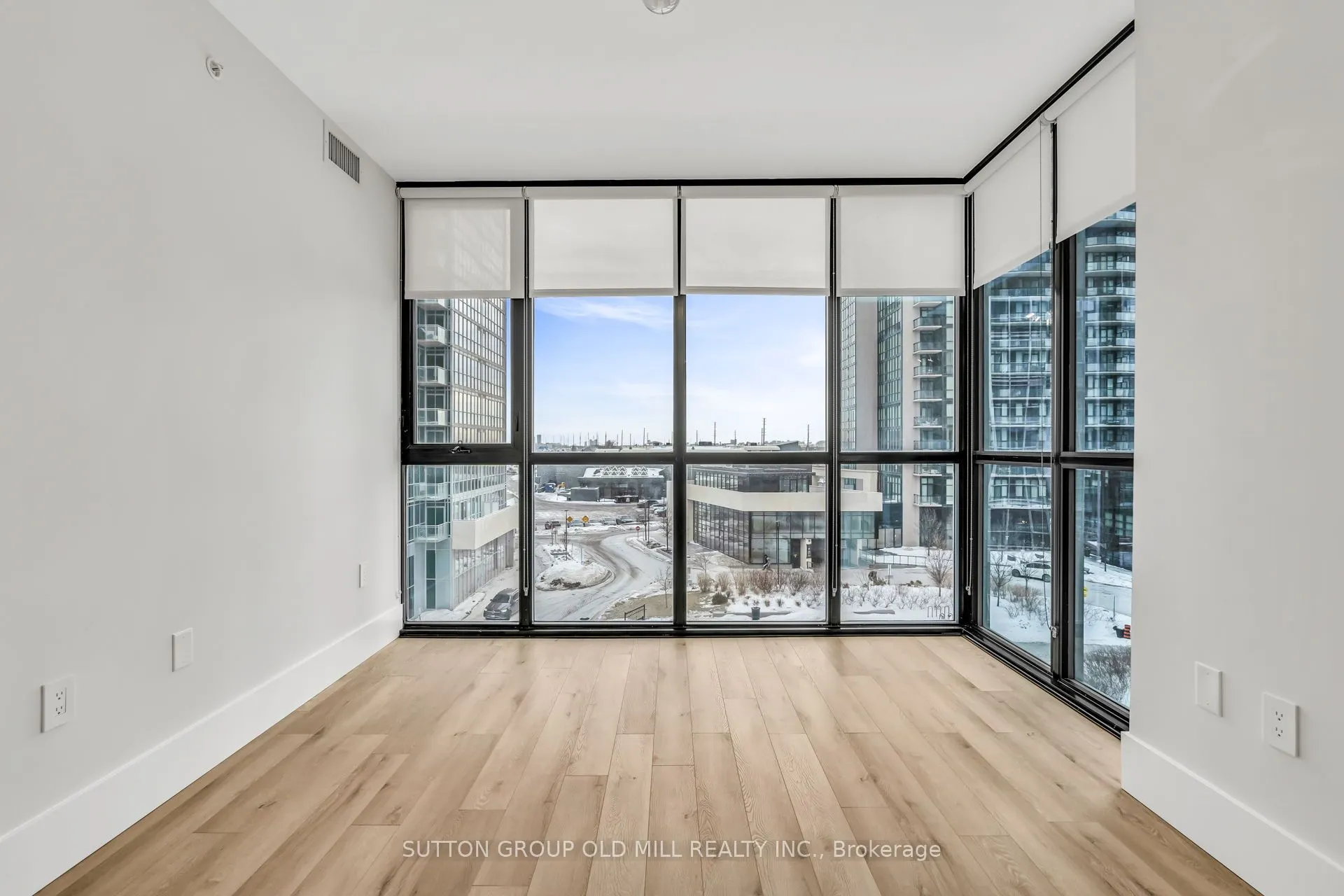 2916 Highway 7 #401