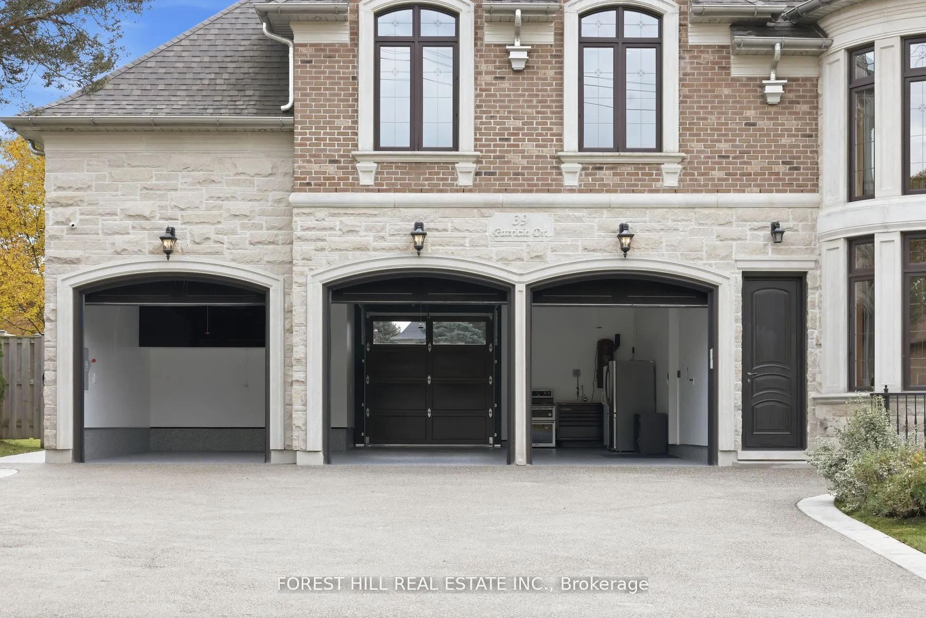 39 Patricia Drive E