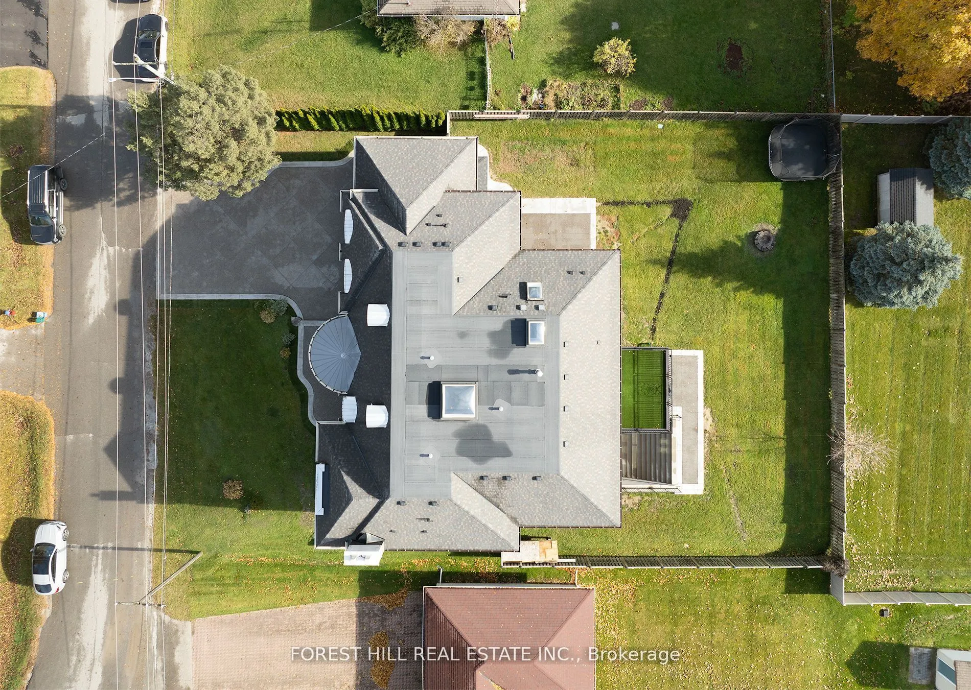 39 Patricia Drive E