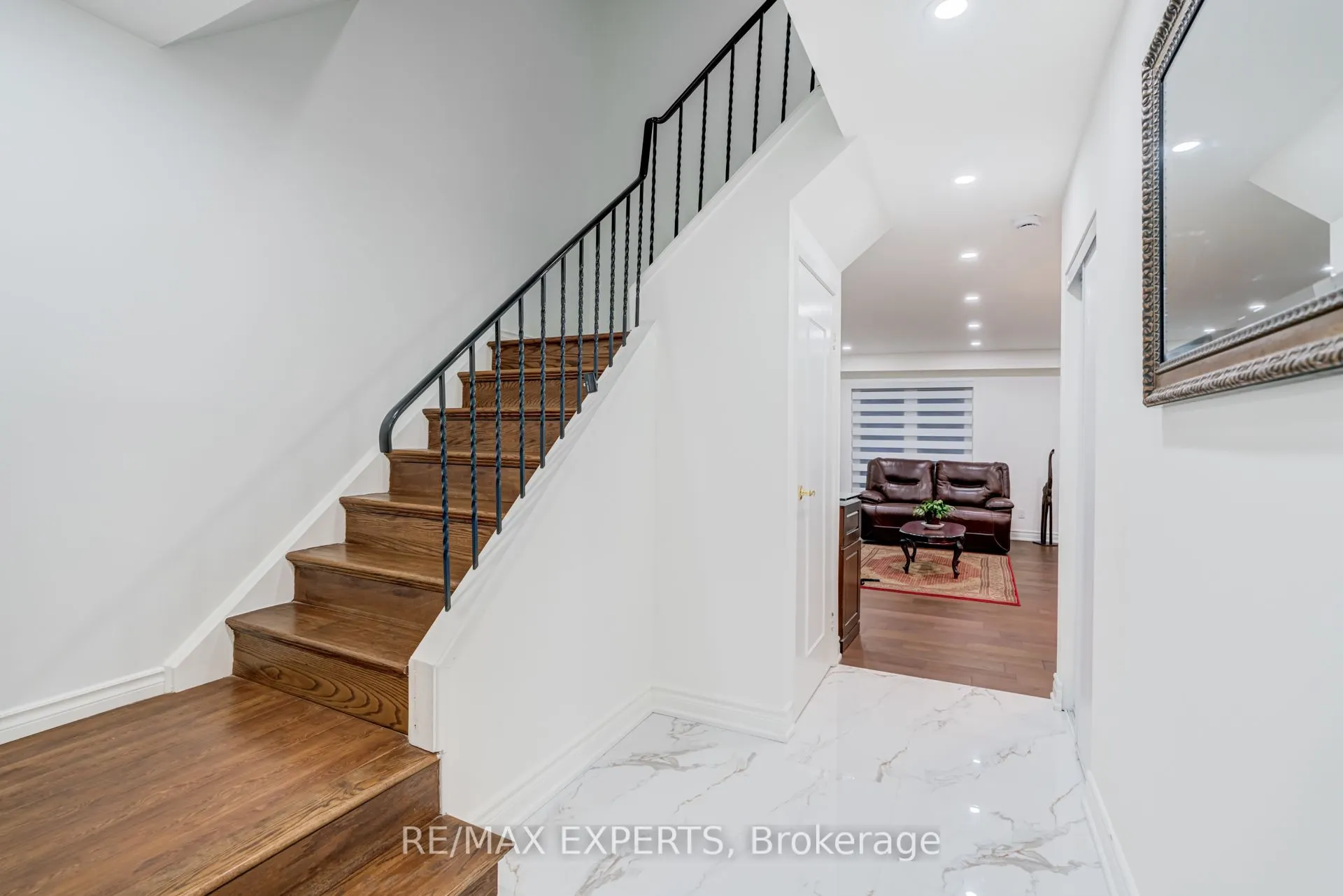 10 Knightsbridge Way #5