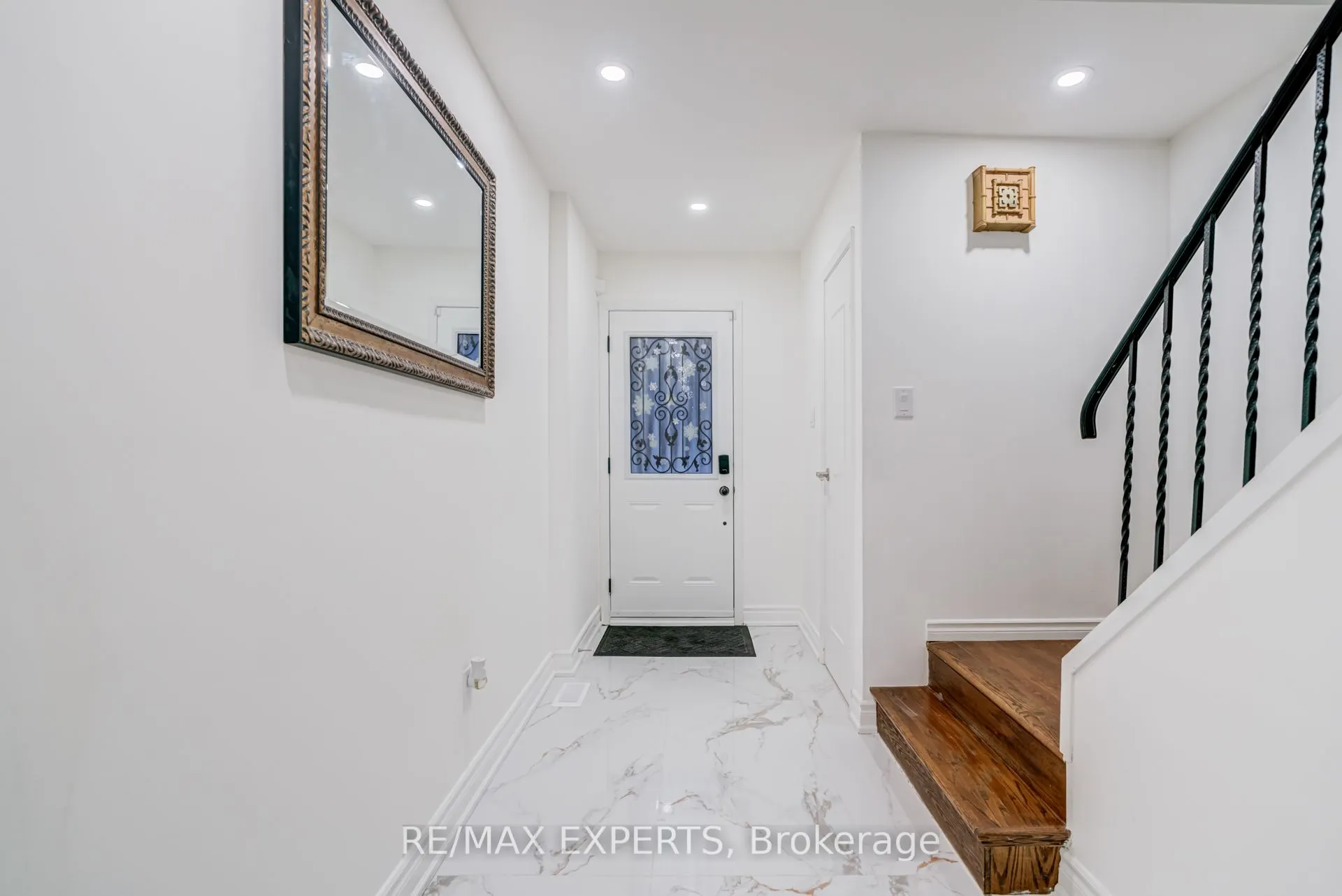 10 Knightsbridge Way #5