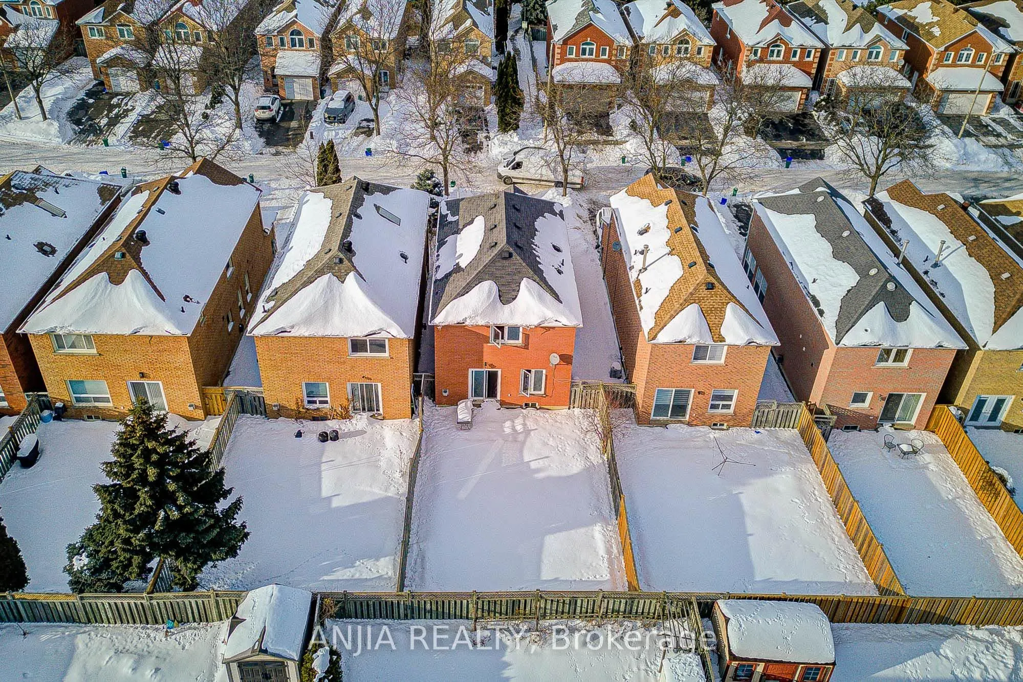 17 Kenborough Court