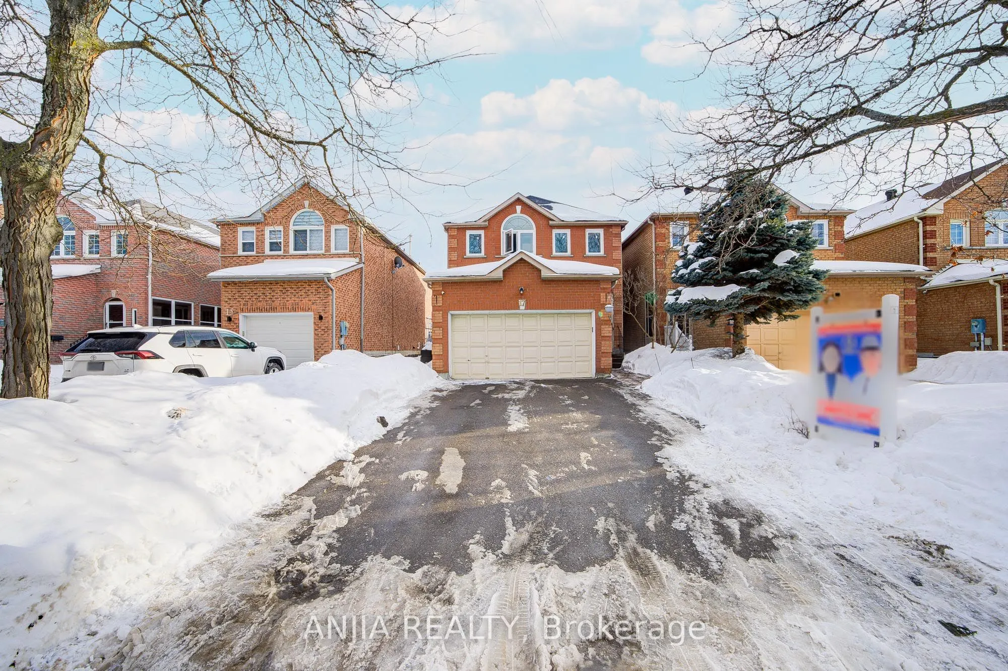 17 Kenborough Court