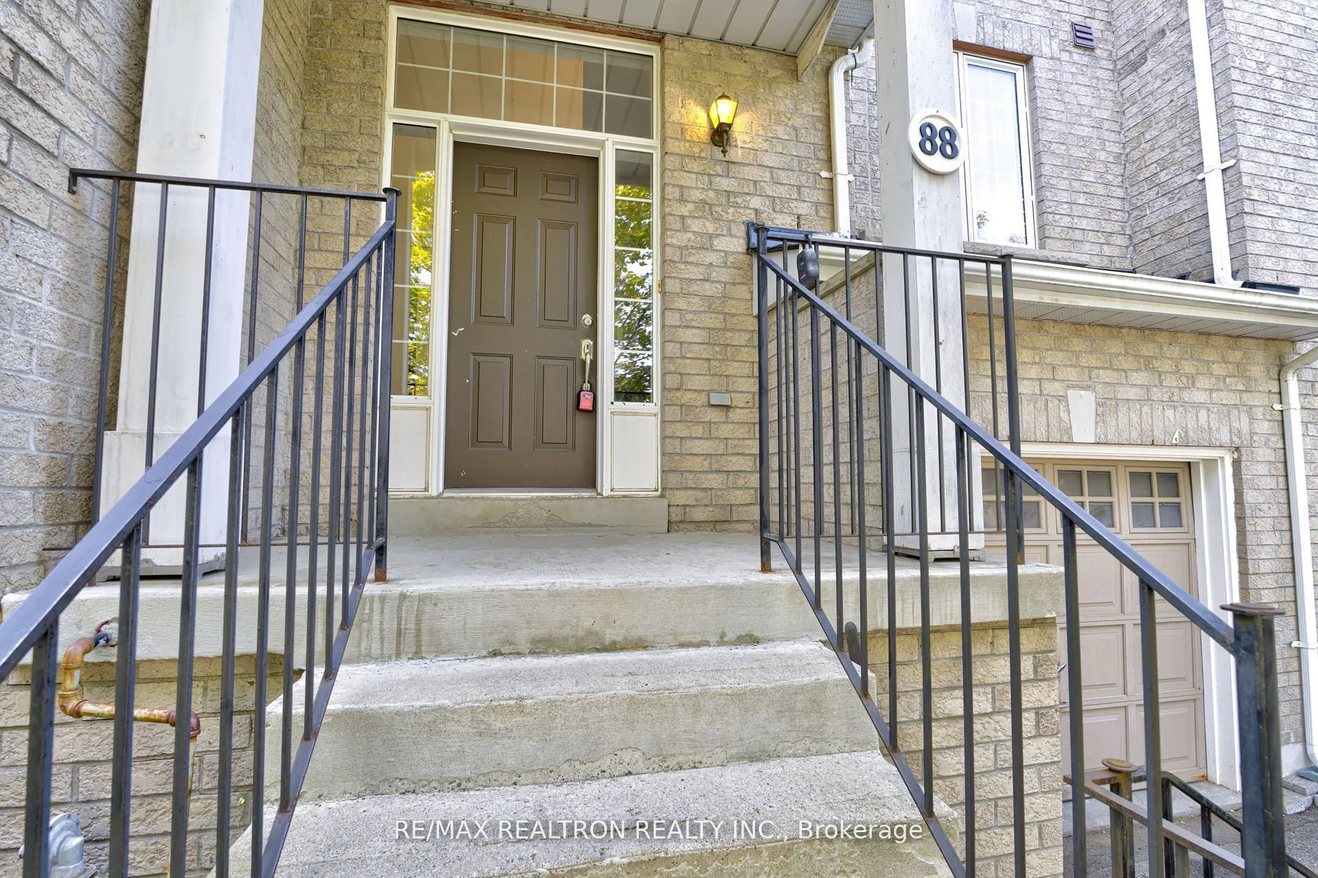 88 Banbrooke Crescent