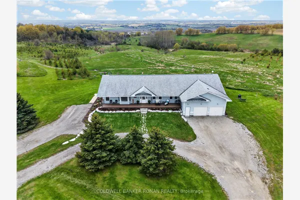 4886 15th Side Road