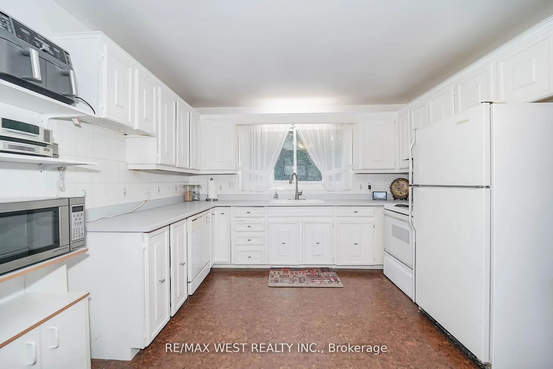 5949 Concession 6 Road
