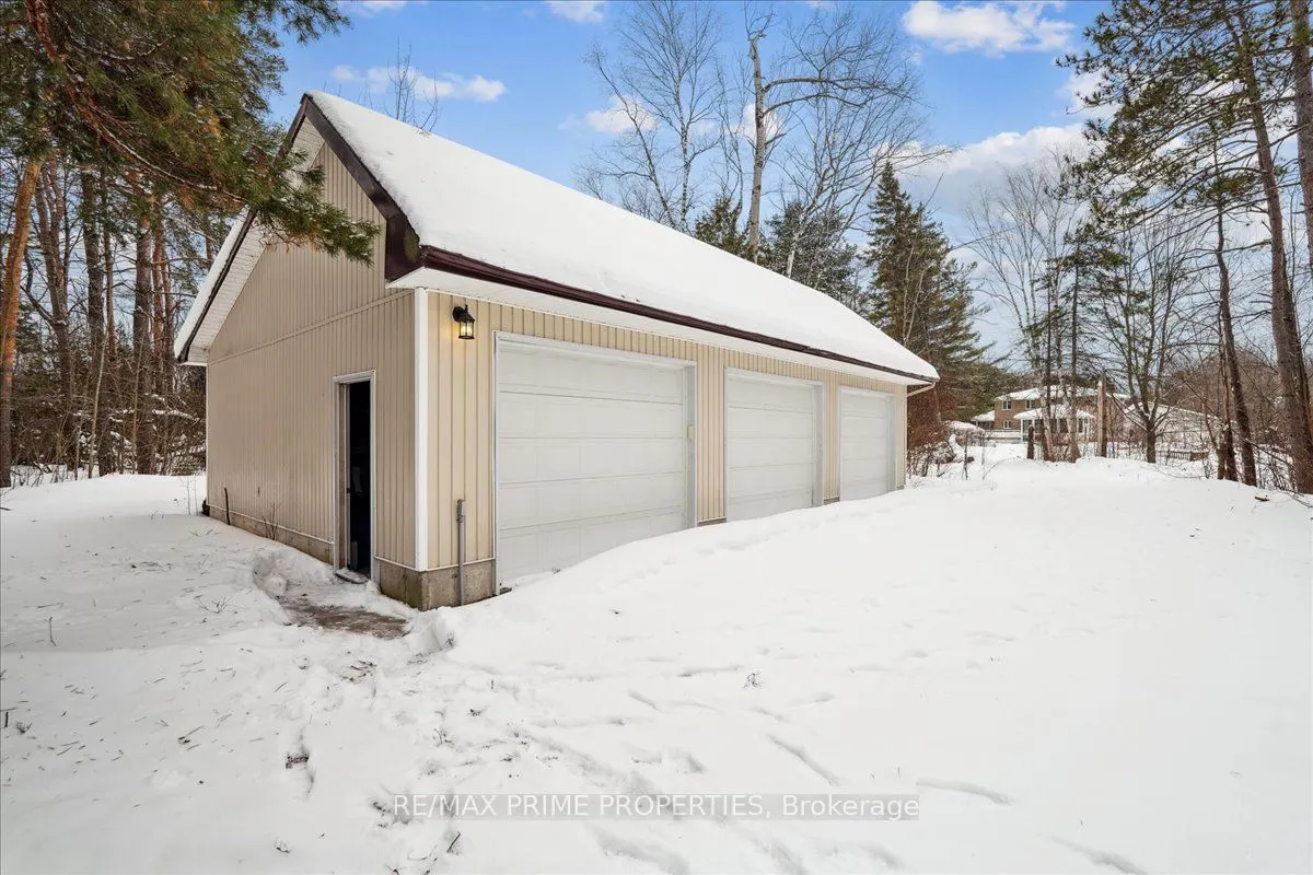 3016 Cole Road