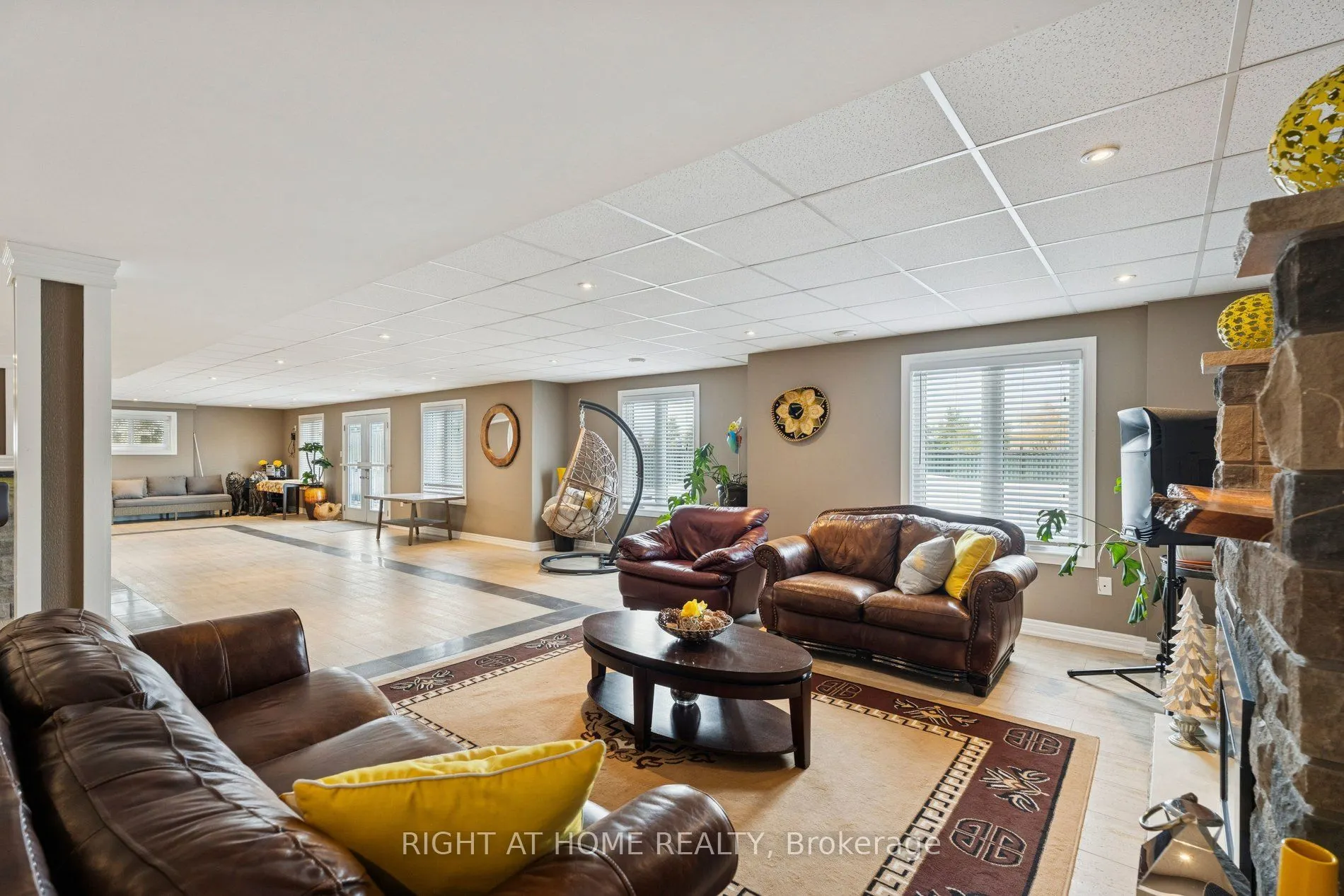 10 Brolley Crescent