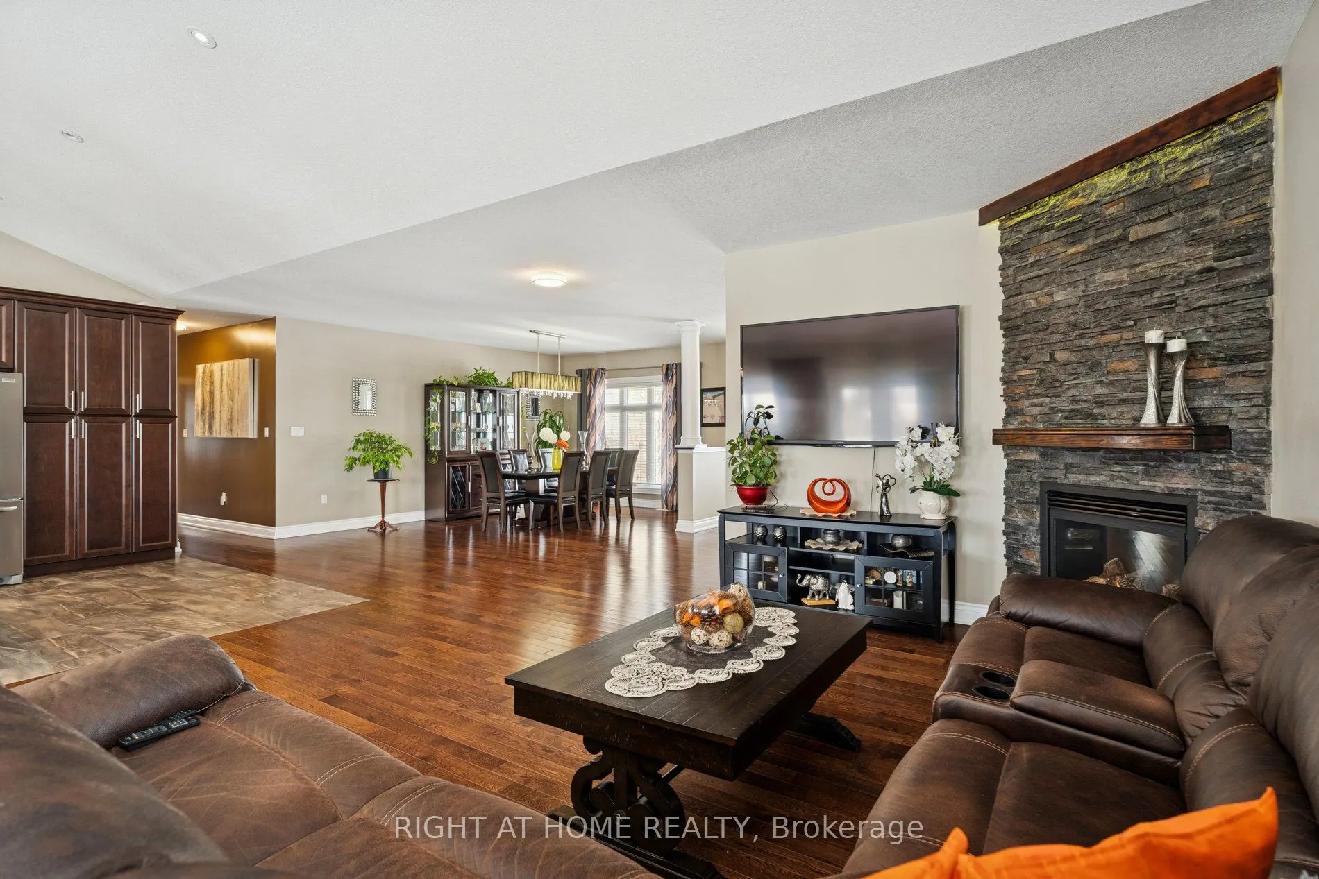 10 Brolley Crescent