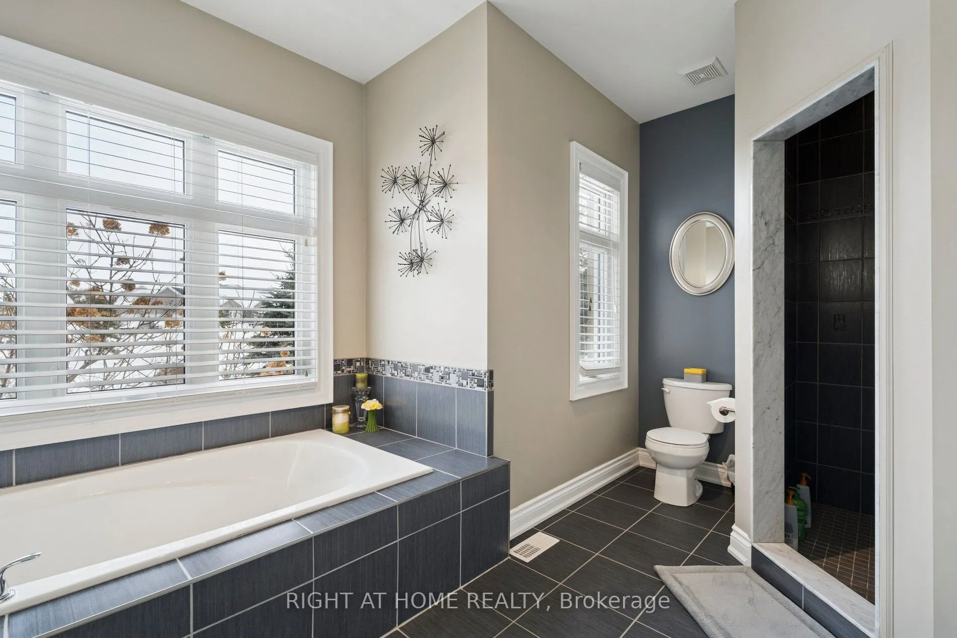 10 Brolley Crescent