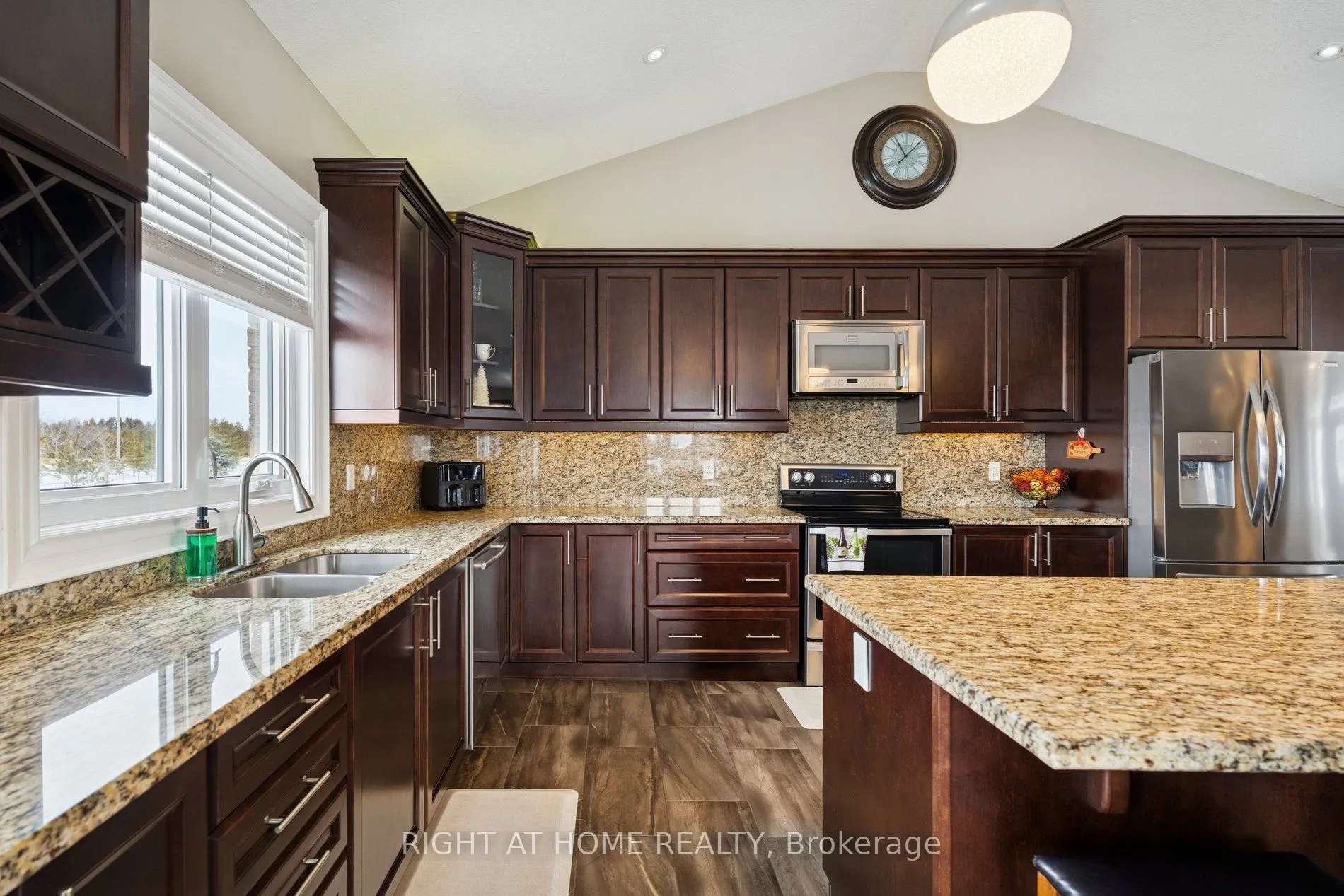 10 Brolley Crescent