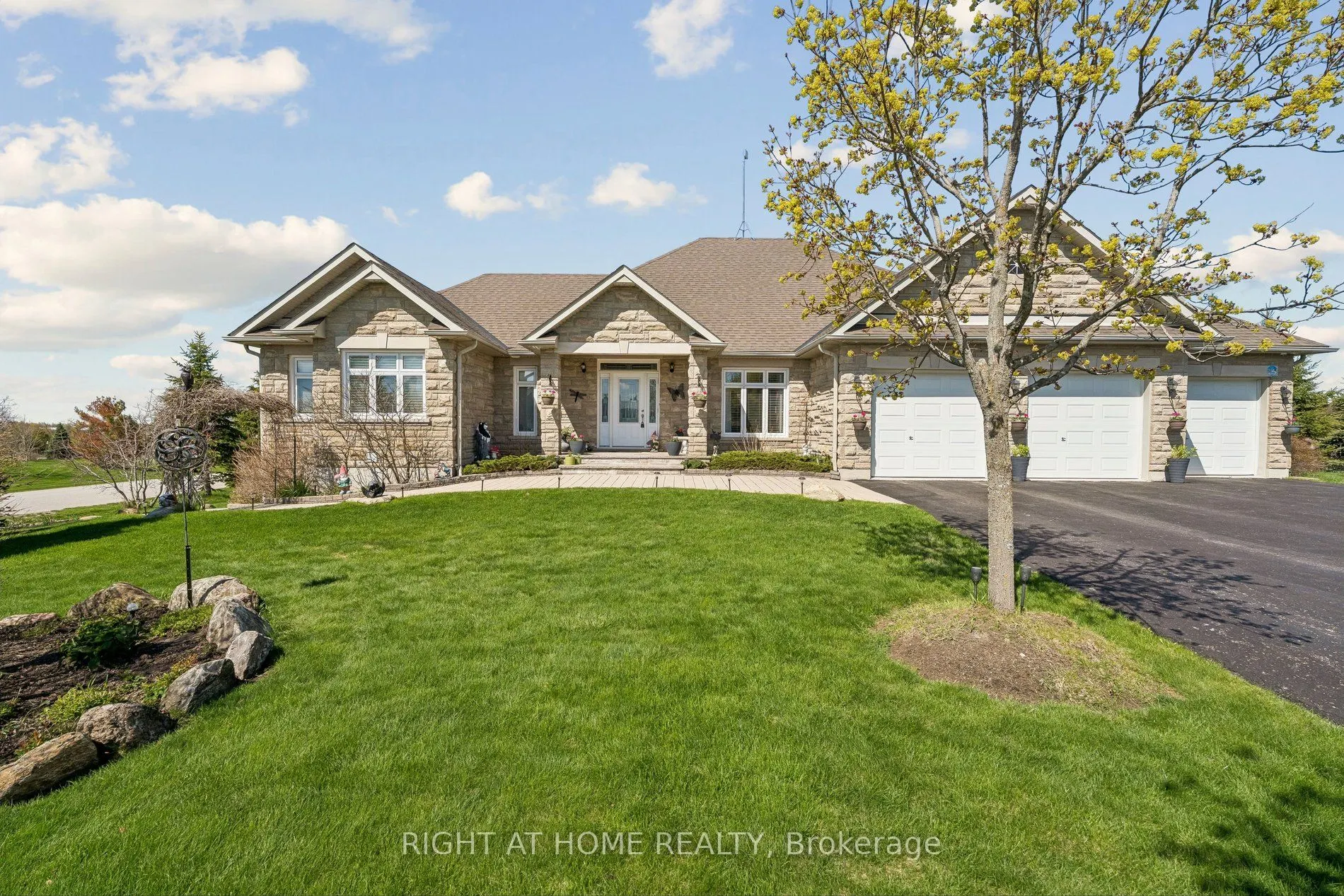 10 Brolley Crescent
