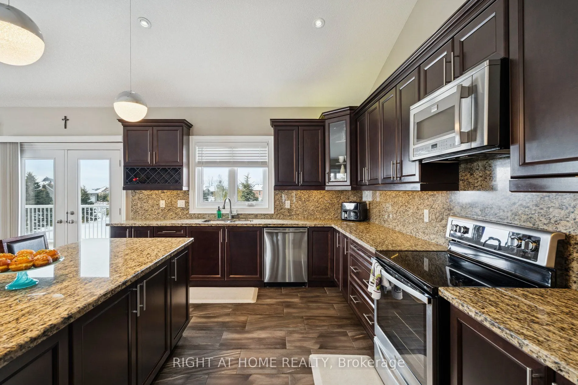 10 Brolley Crescent