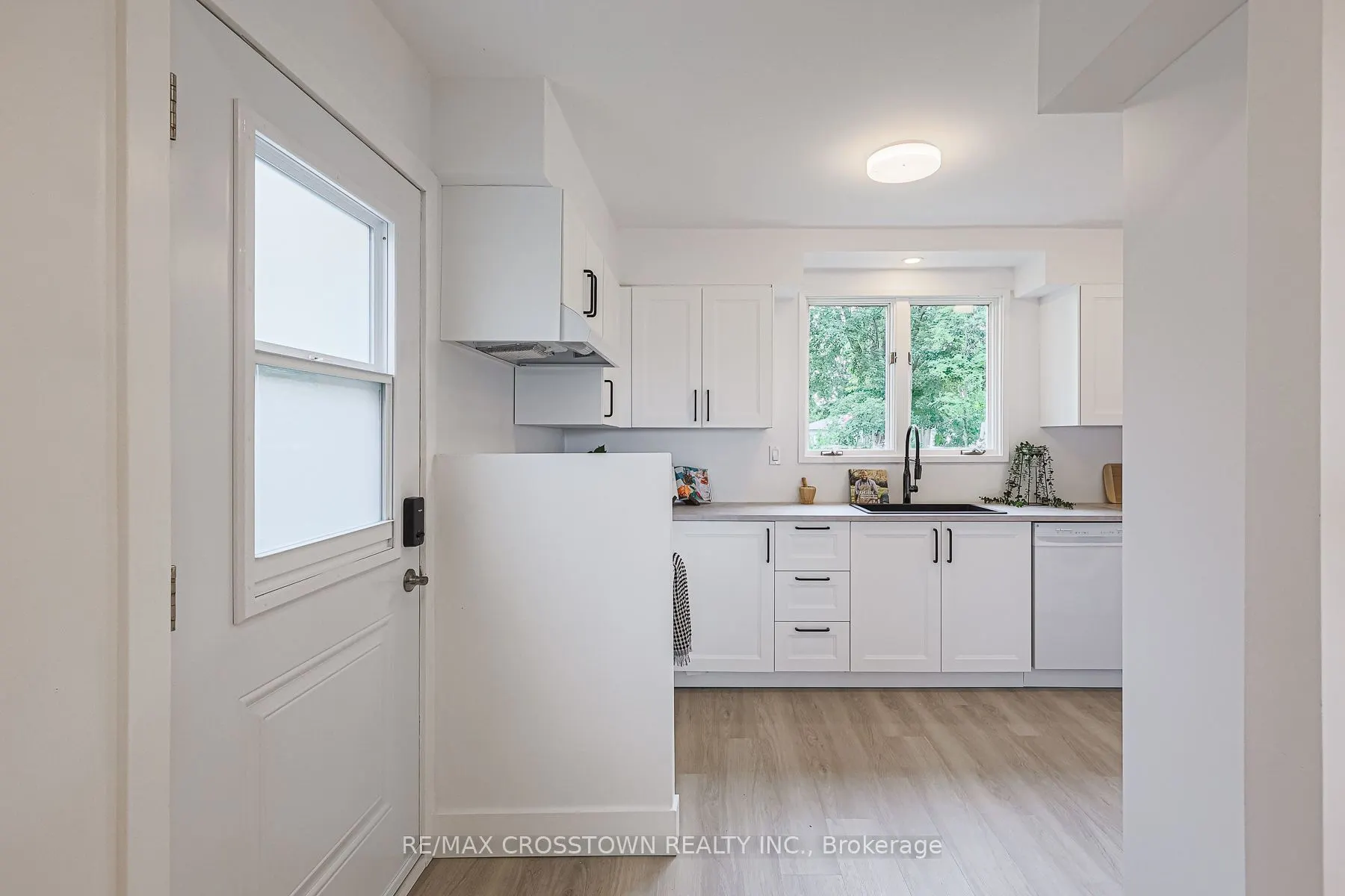 128 Moores Beach Road