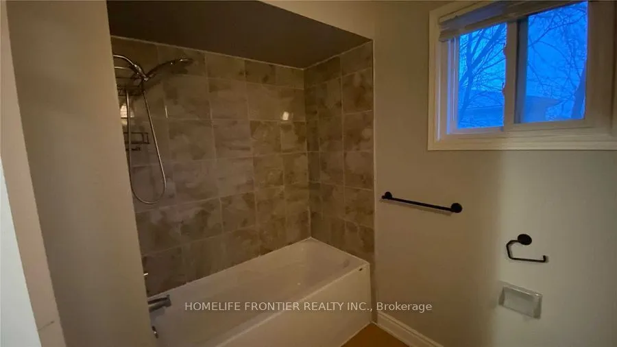 39 Camrose Drive