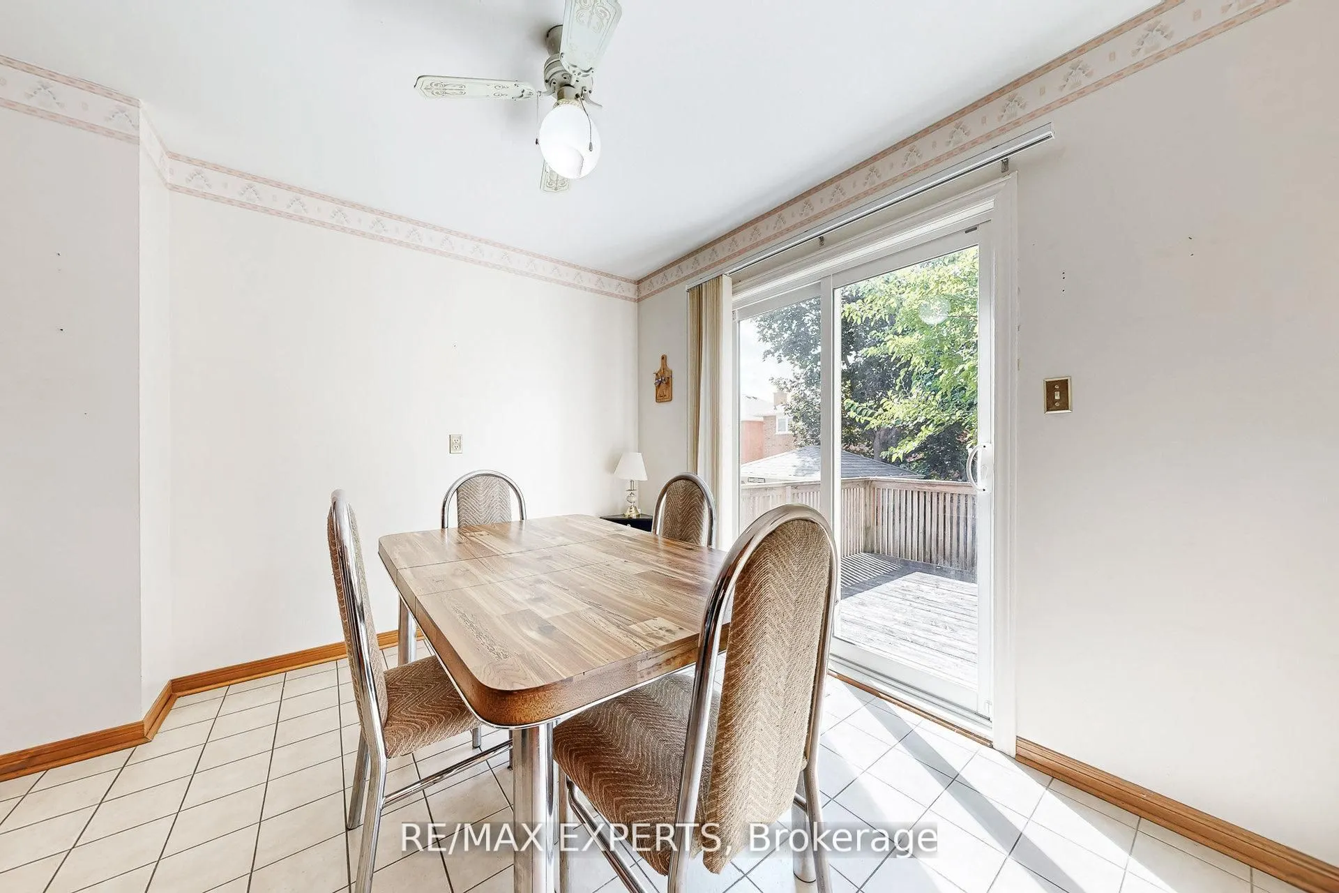 47 Velvet Crescent