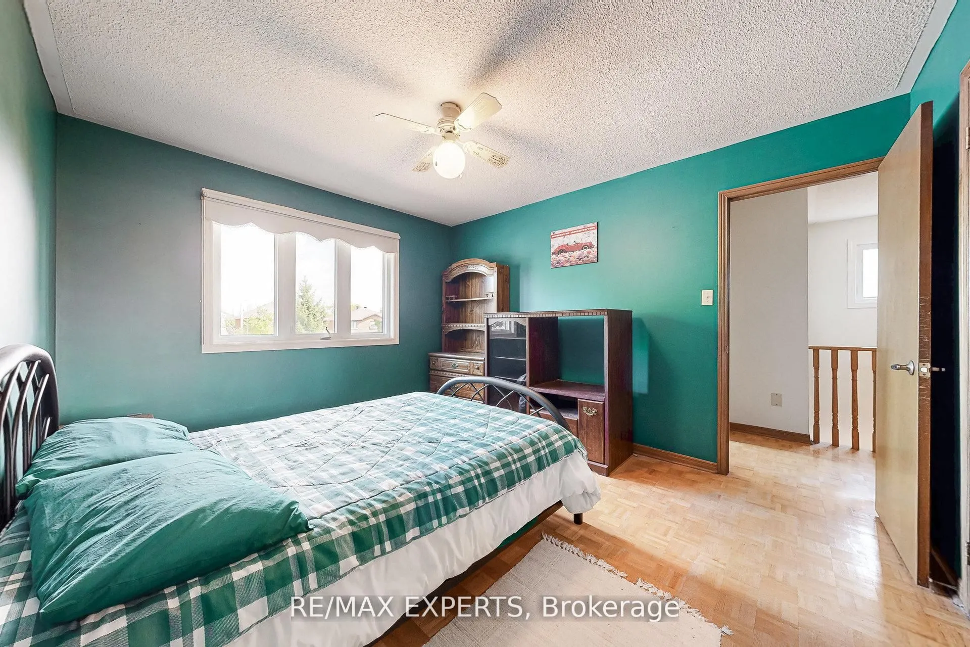 47 Velvet Crescent