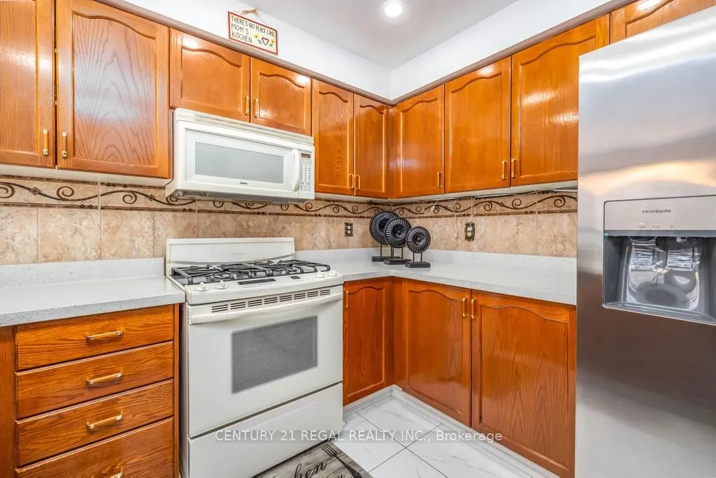 43 Waterton Crescent