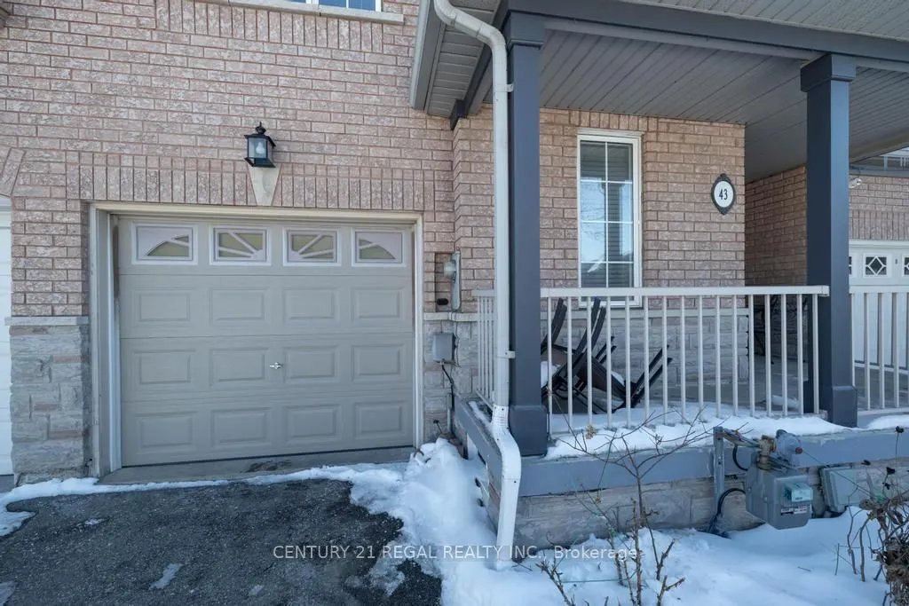 43 Waterton Crescent