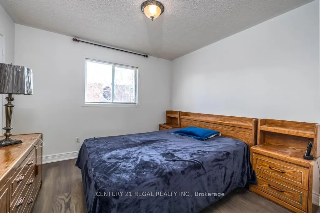 43 Waterton Crescent