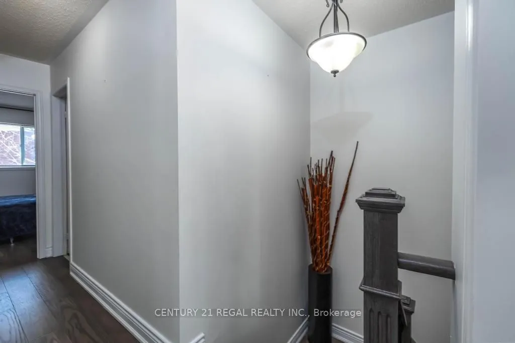 43 Waterton Crescent