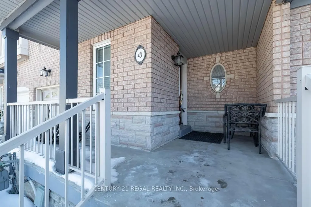 43 Waterton Crescent