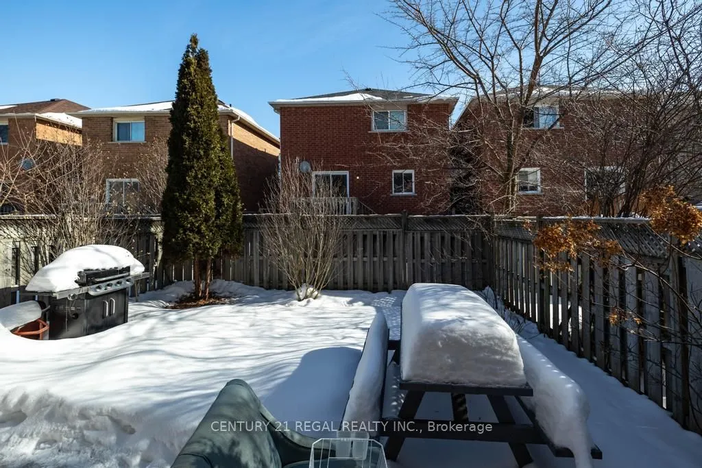 43 Waterton Crescent
