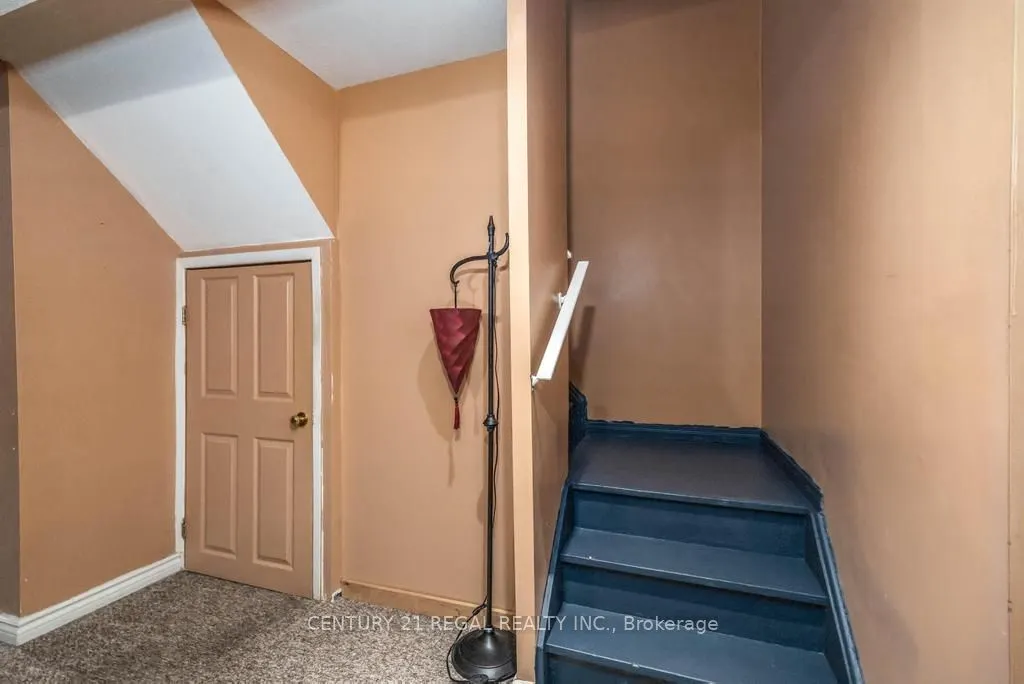 43 Waterton Crescent