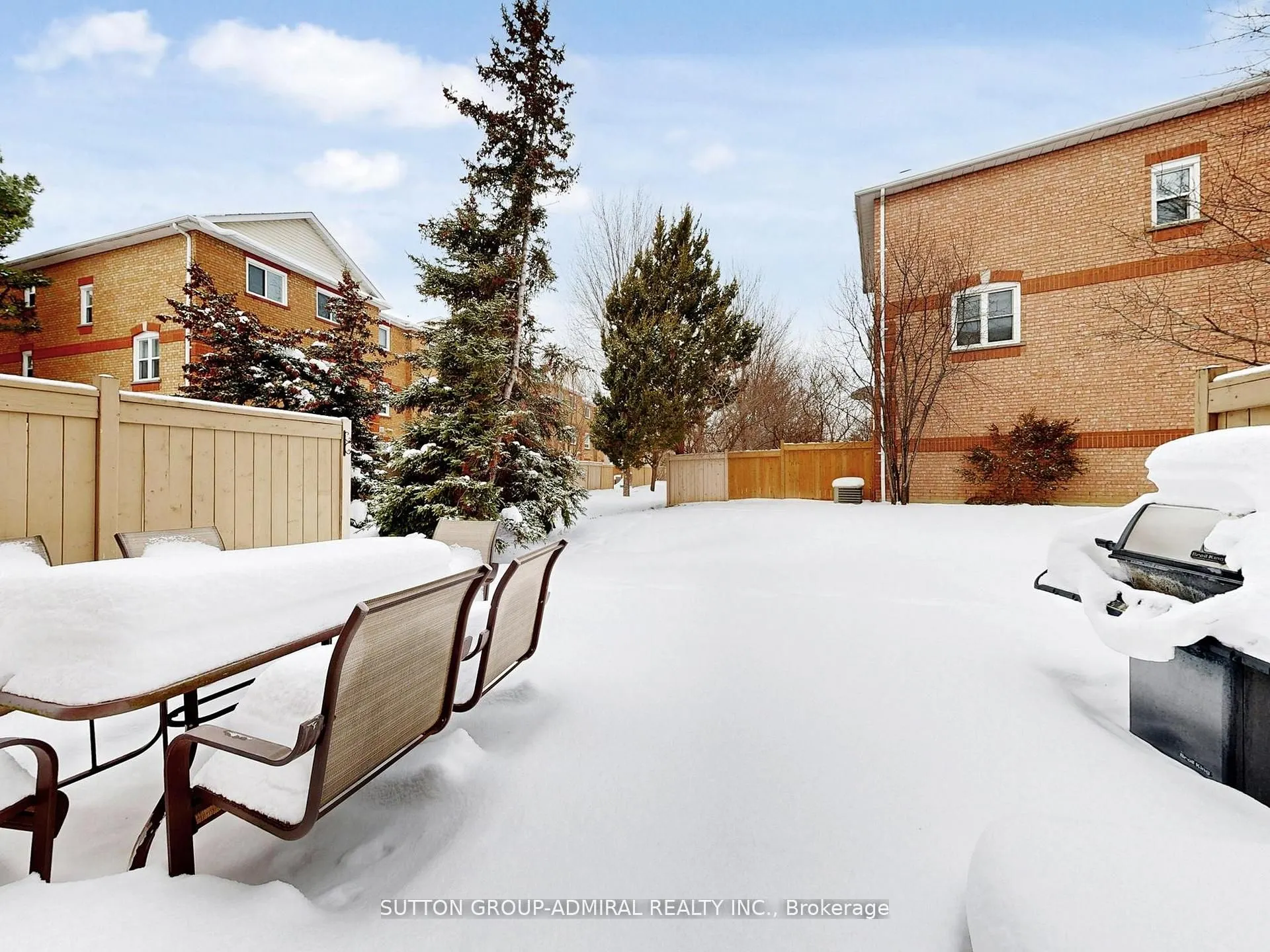 105 Leah Crescent #105