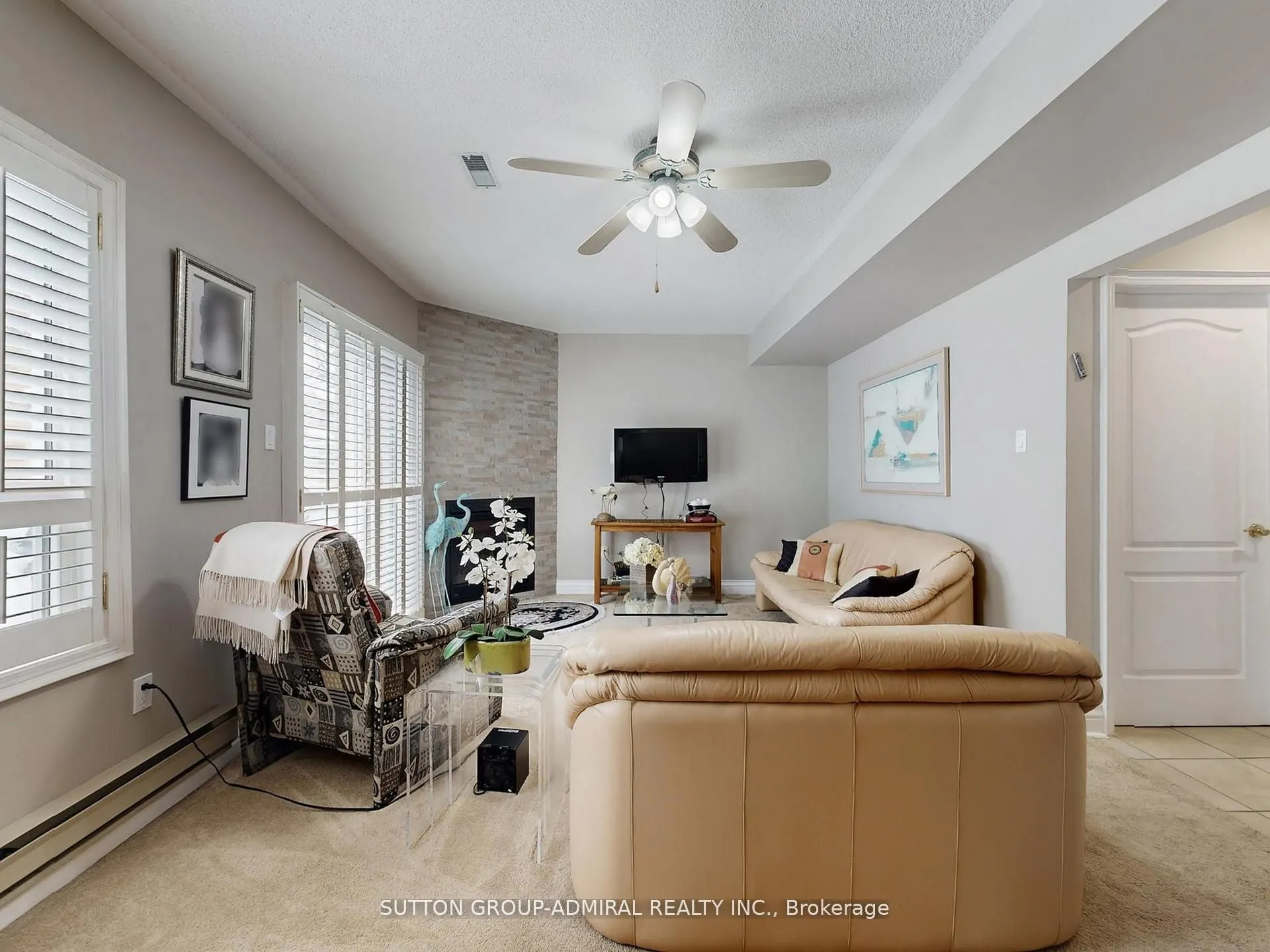 105 Leah Crescent #105