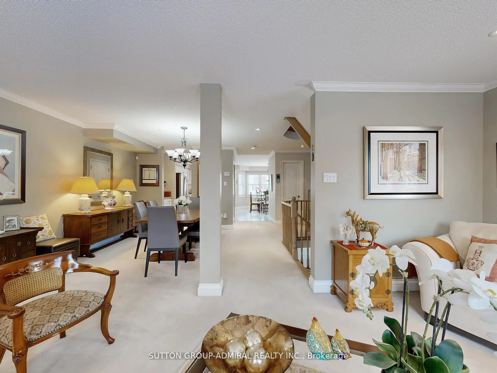 105 Leah Crescent #105