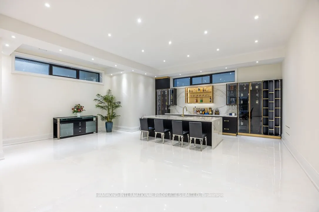 26 Valloncliffe Road