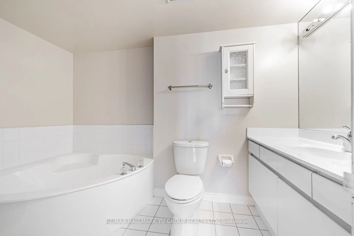 7 Townsgate Drive #1203