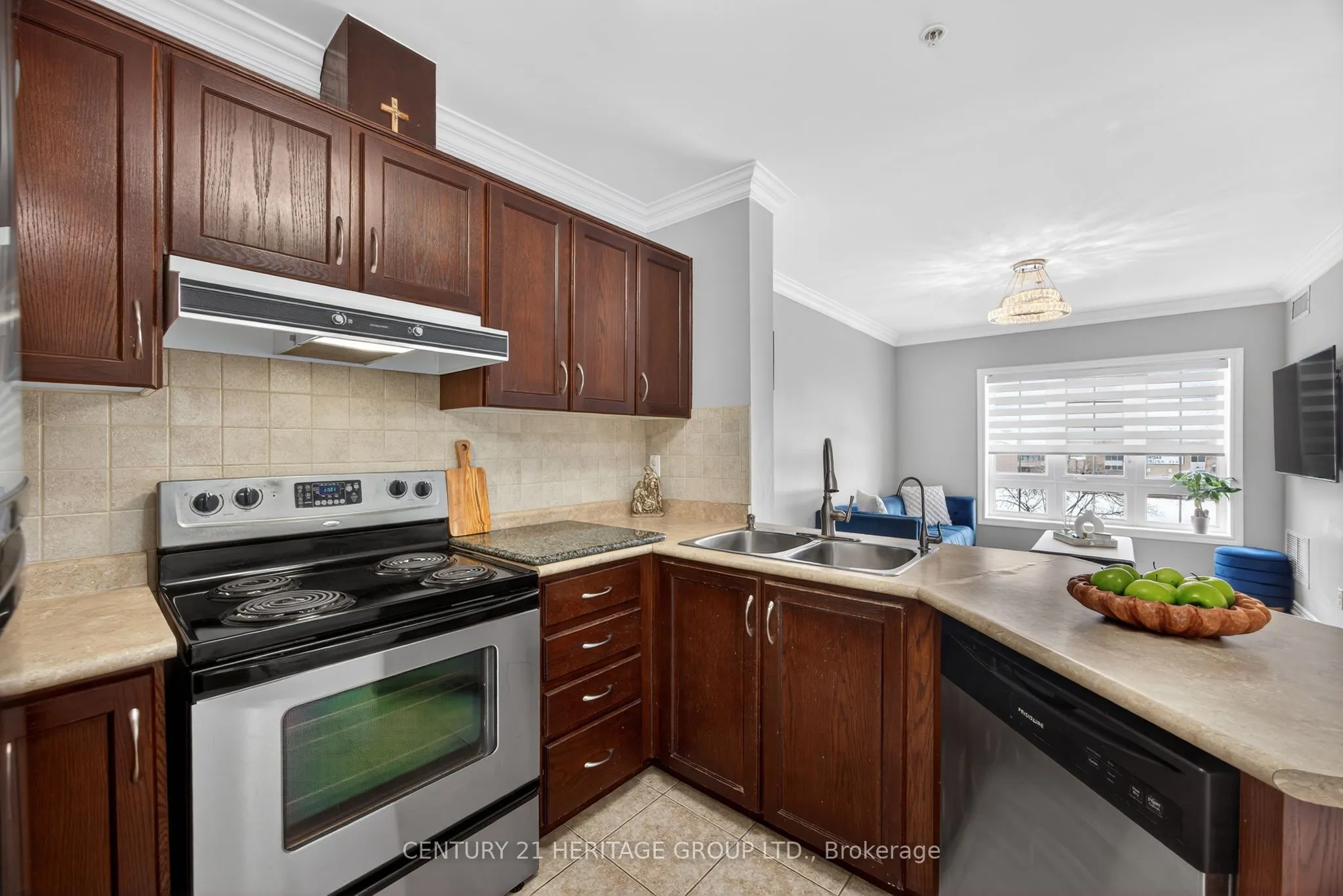 112 Simcoe Road #214