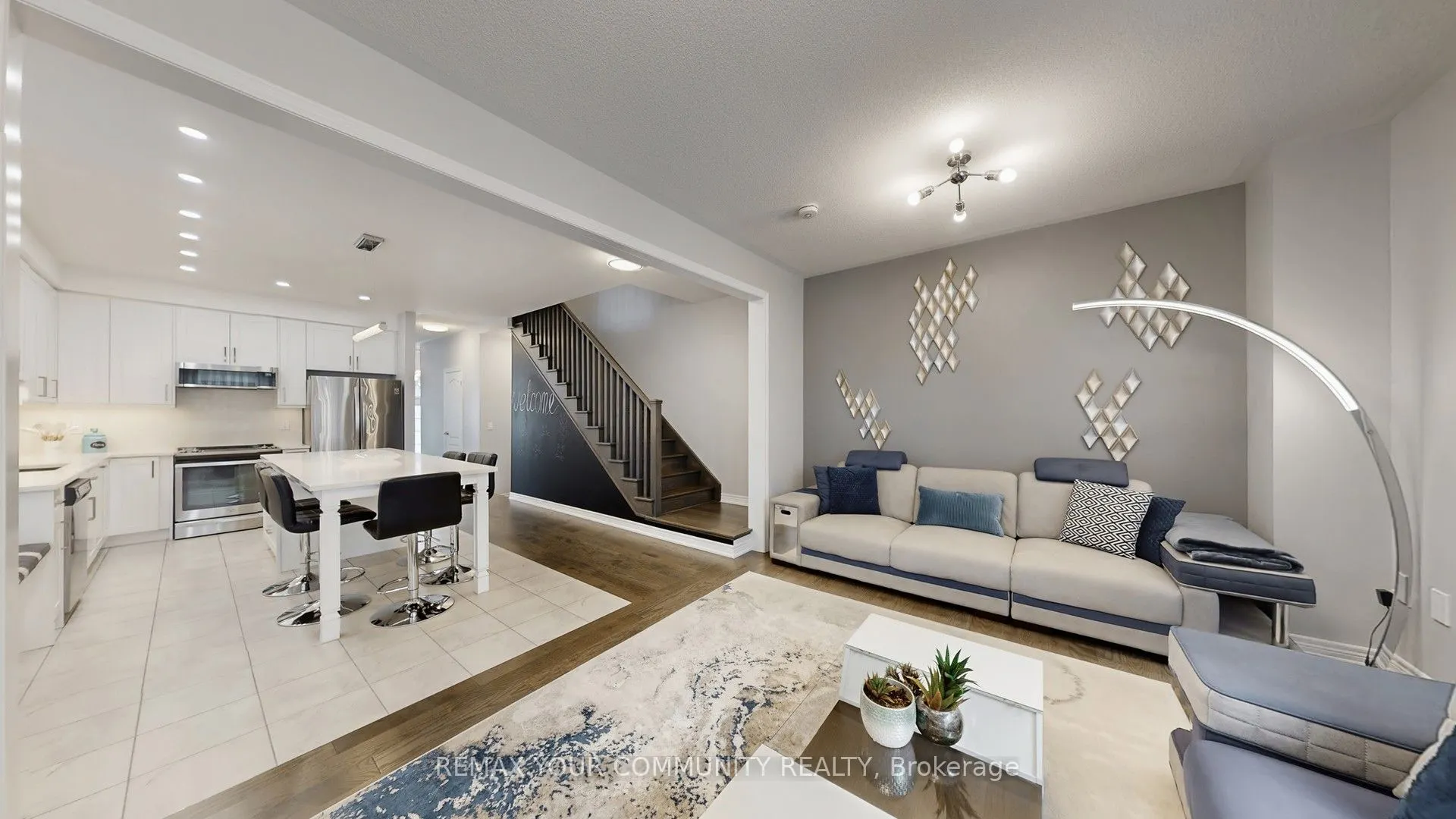 9 Applegate Drive