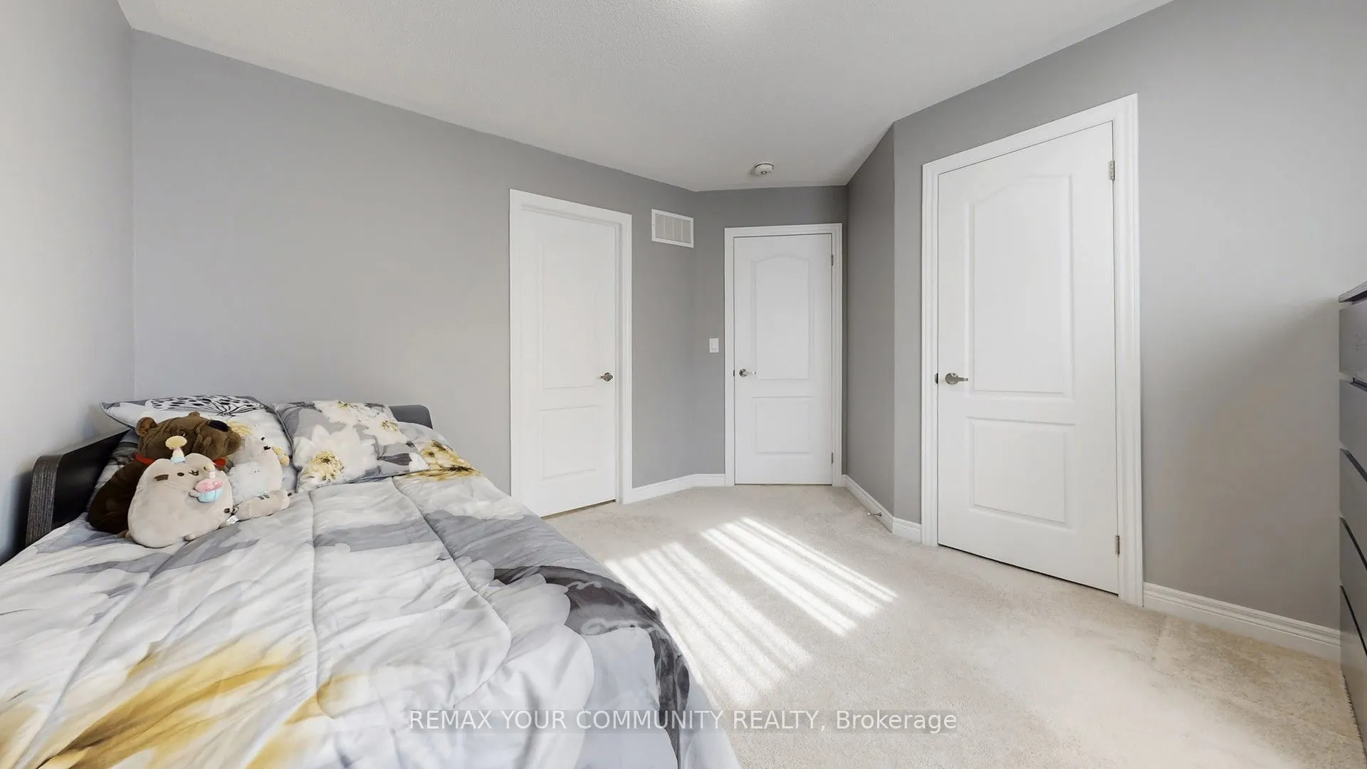 9 Applegate Drive