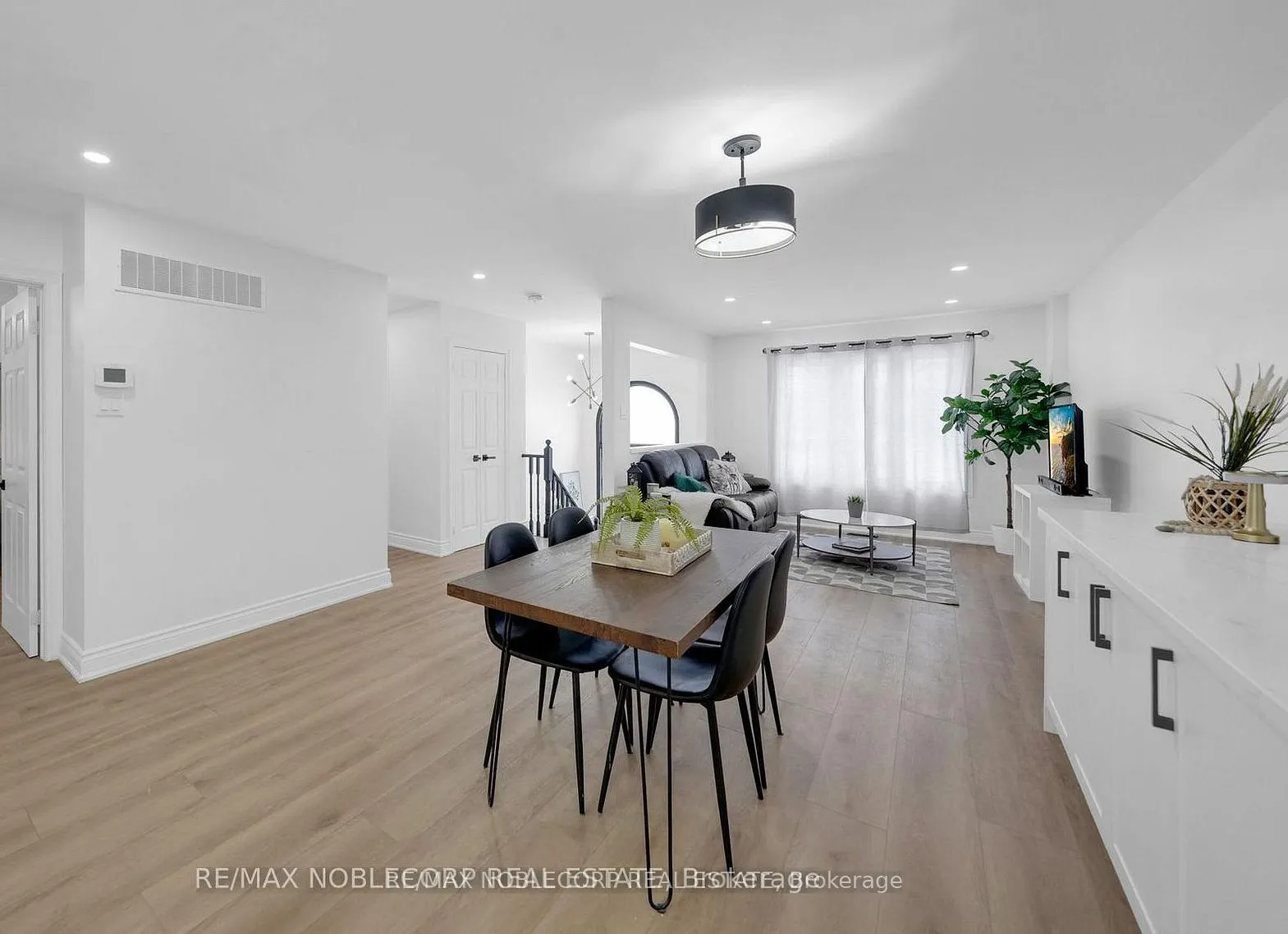 76 Edenbridge Drive