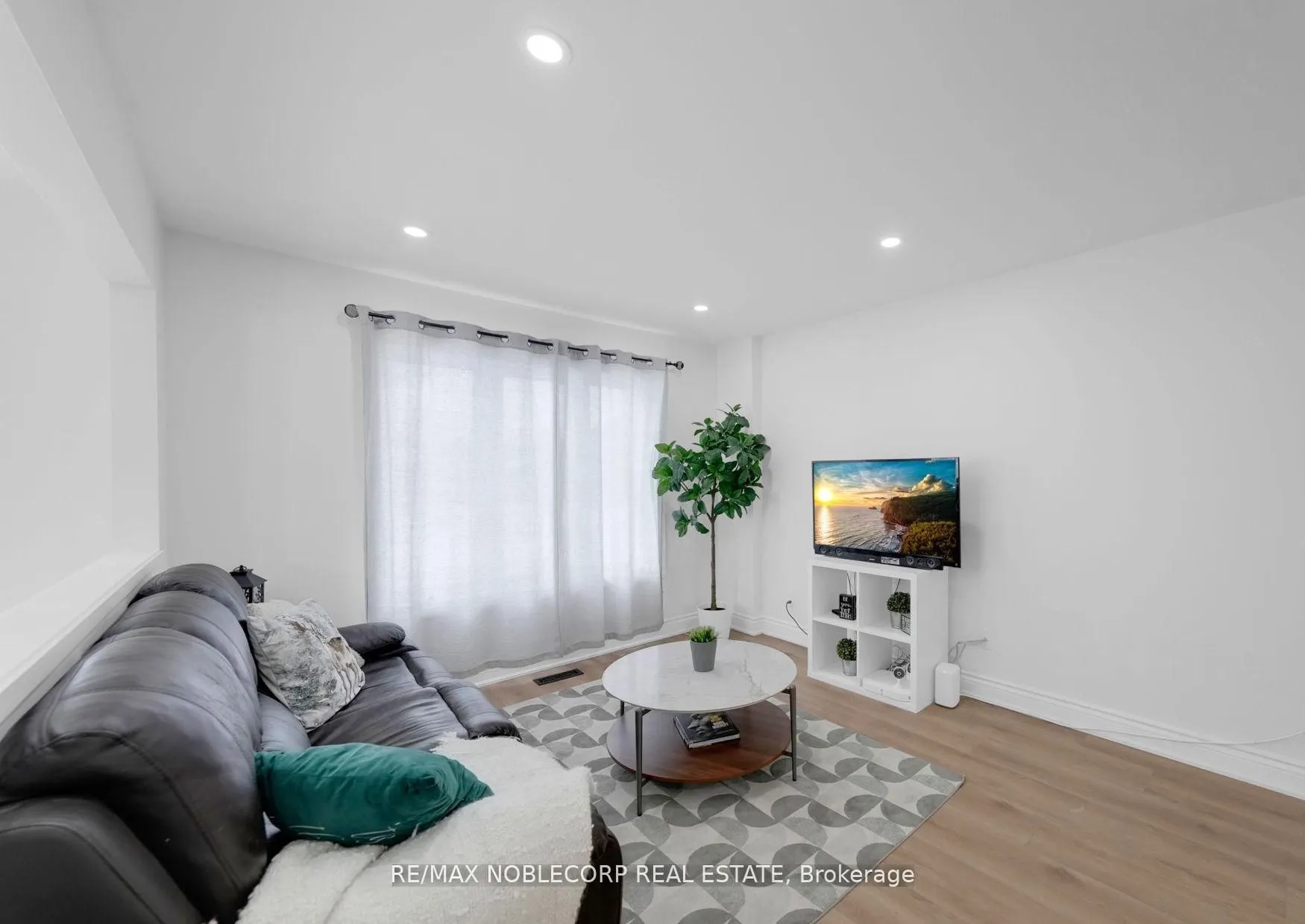 76 Edenbridge Drive