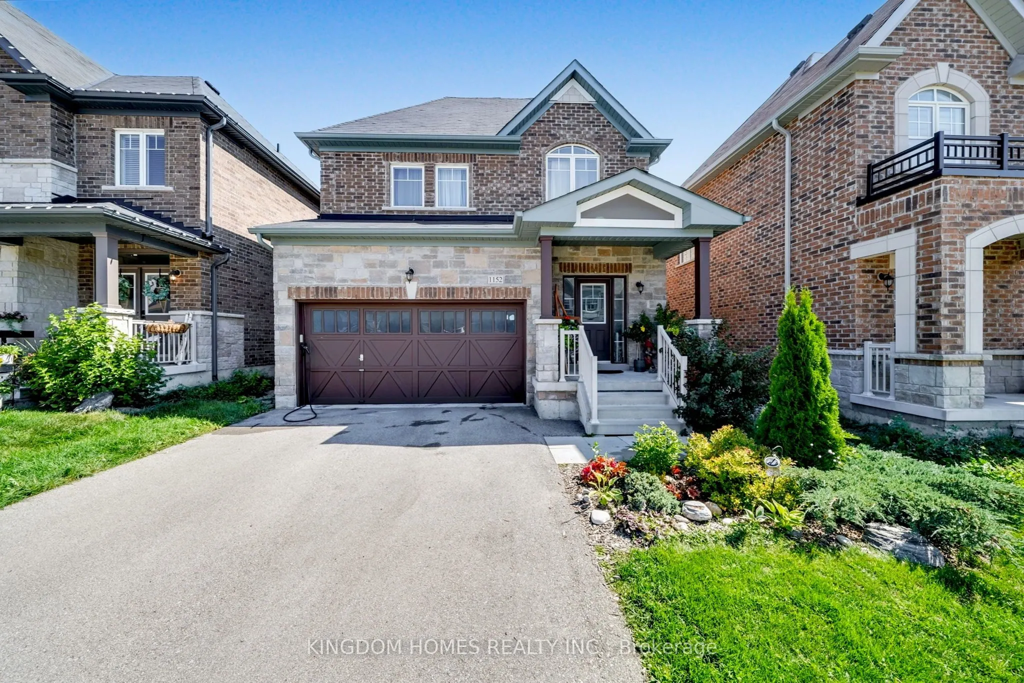1152 Peelar Crescent