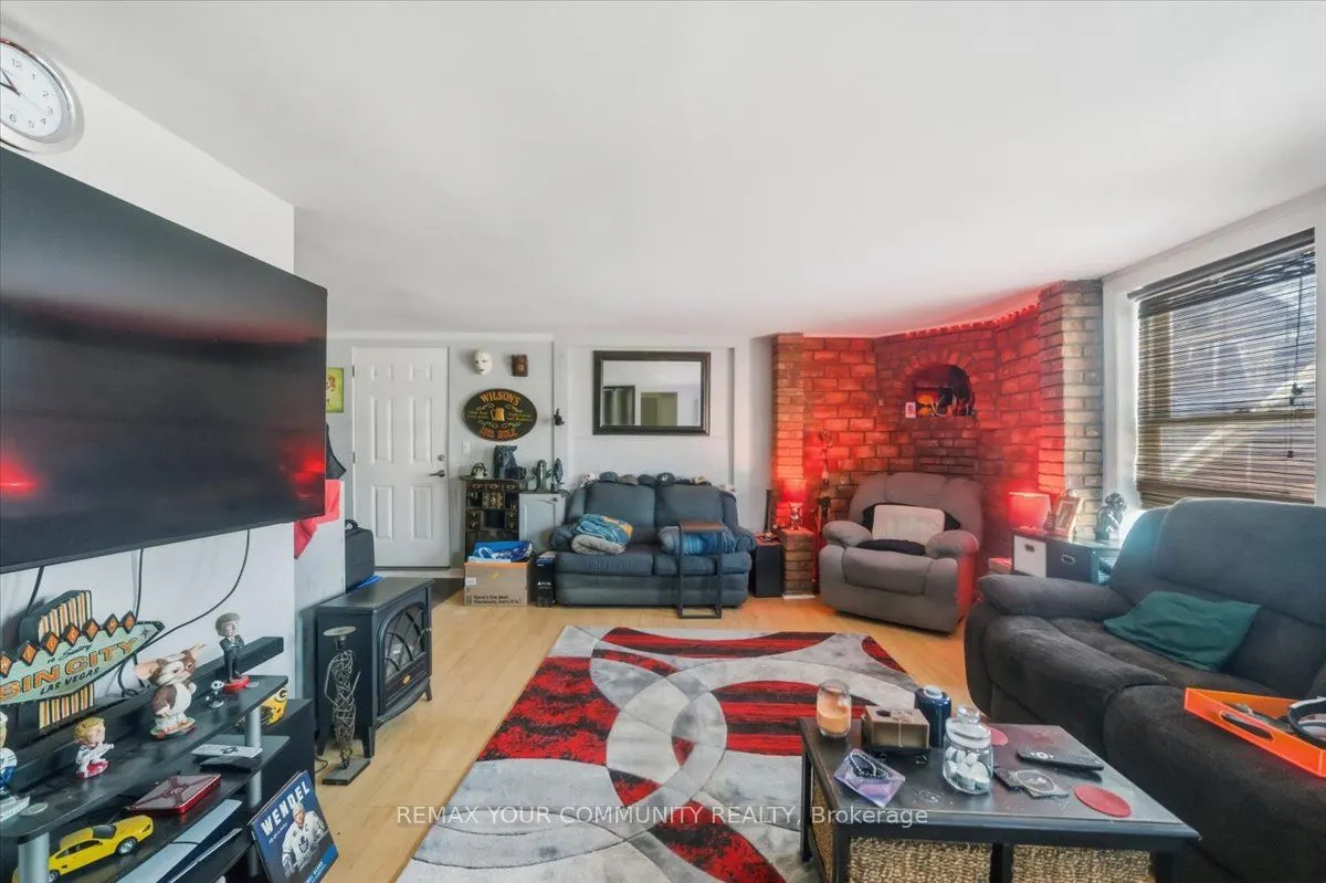 3 Church Street S
