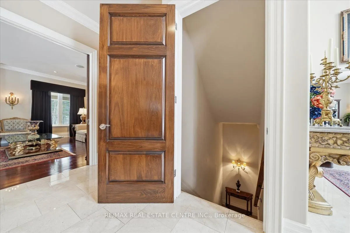 65 Kingswood Drive