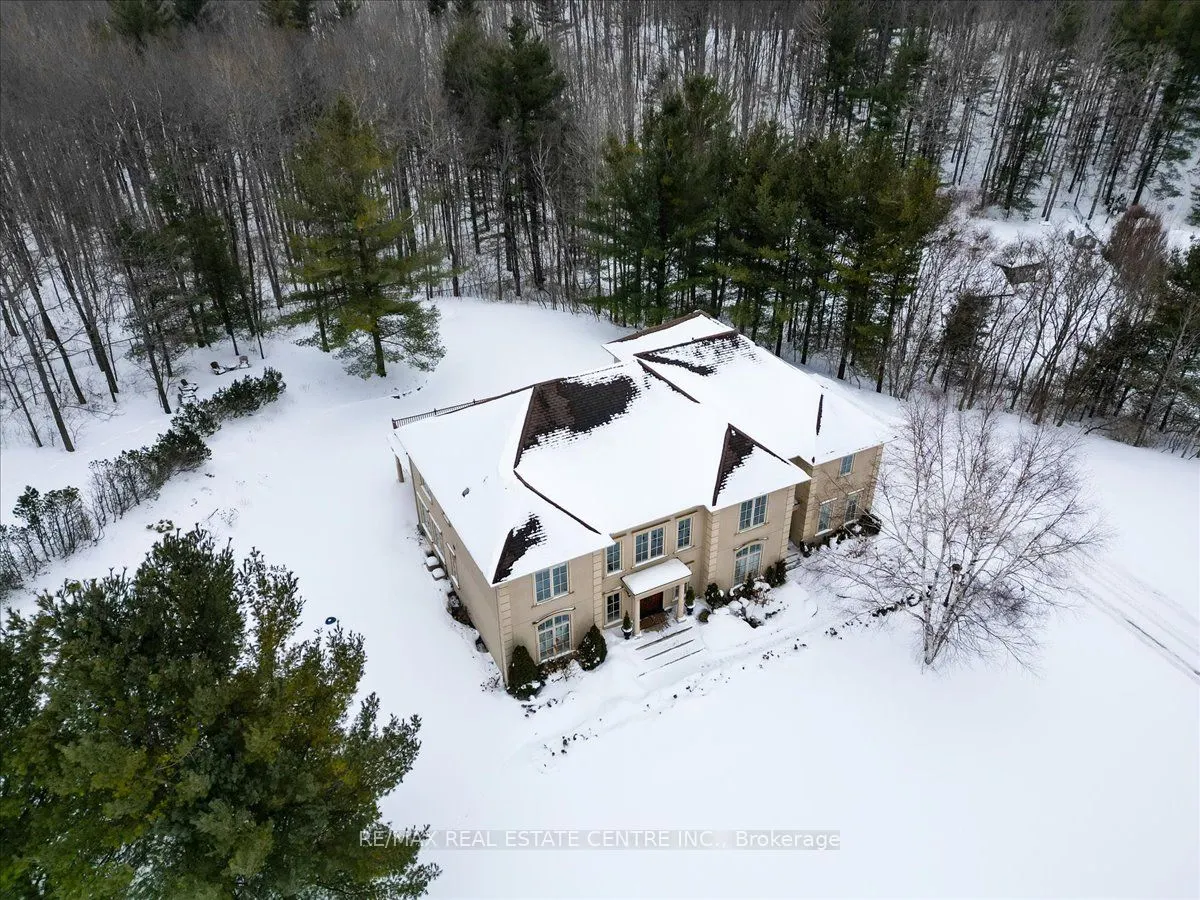 65 Kingswood Drive