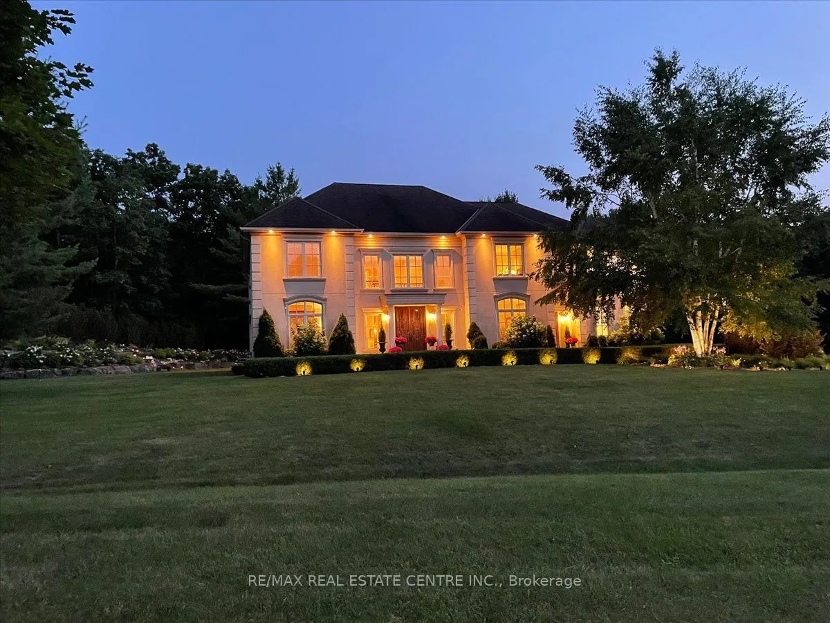 65 Kingswood Drive