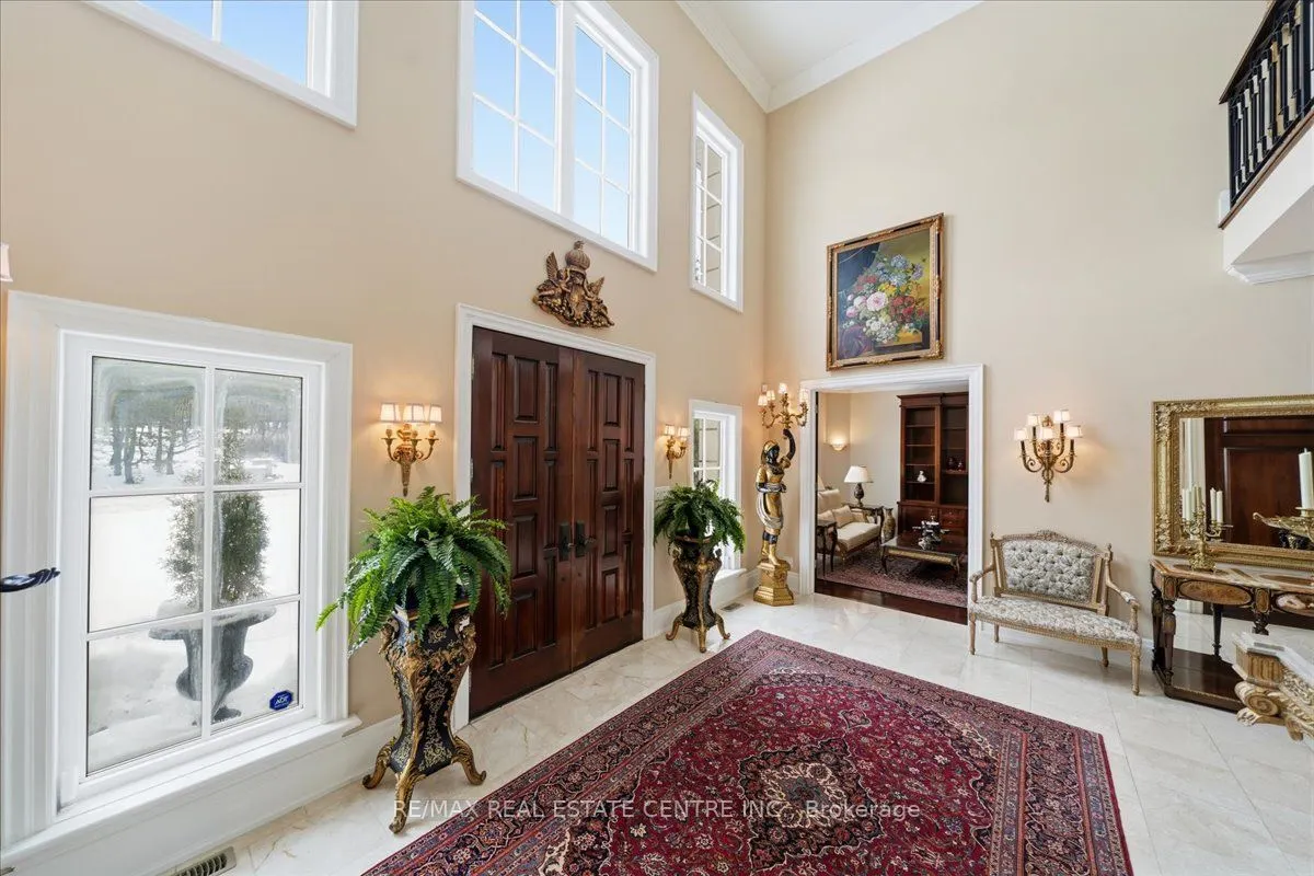 65 Kingswood Drive
