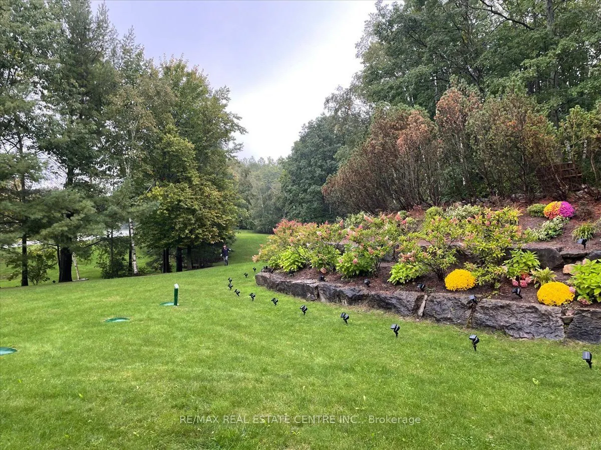 65 Kingswood Drive