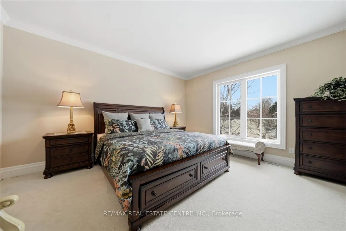 65 Kingswood Drive