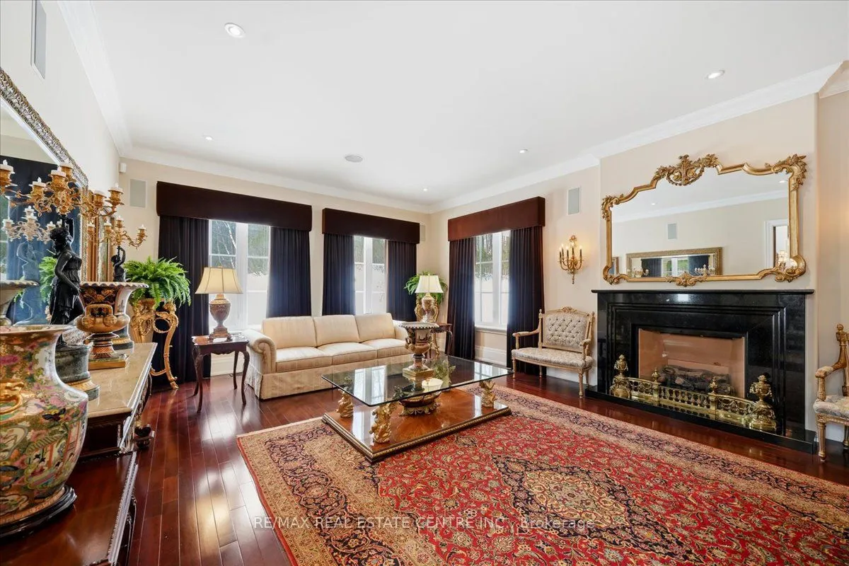 65 Kingswood Drive