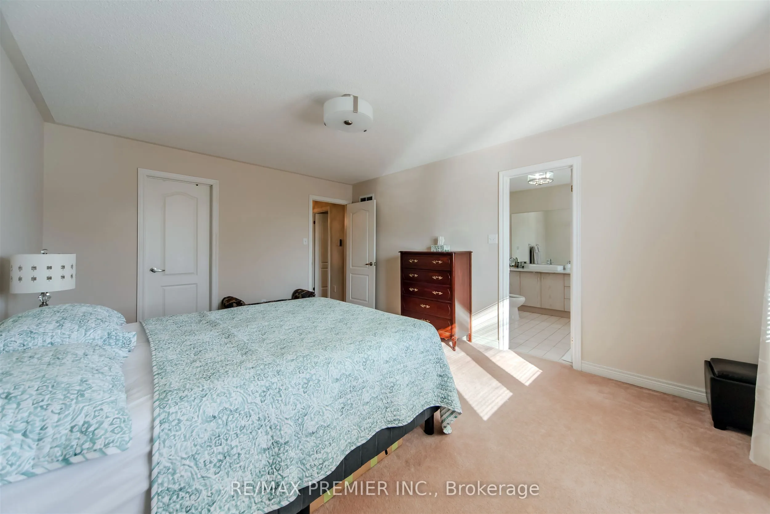 17 Villandry Crescent